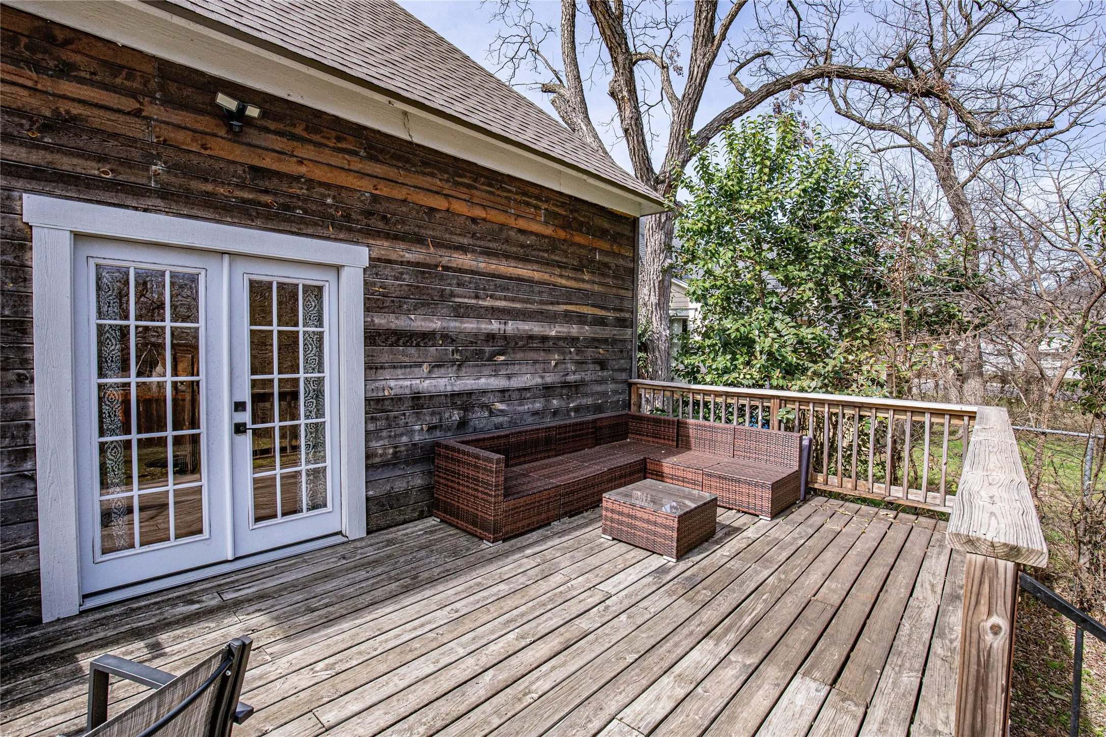 Single Family Residence For Sale in Mc Lennan County , 929 N 12th Street, Waco, Texas 76707, 3 Bedroom, 3 Bathroom, 1 Garage spaces, 1,462 Sqft, built in 1915, mls#21371453, Real Estate Agent in Waco, Homes For Sale in Mc Lennan county, Homes For Sale in Waco, Realtor in Waco Texas, Real Estate Brokerage Independent Realty Texas, Luminita Cordes Realtor