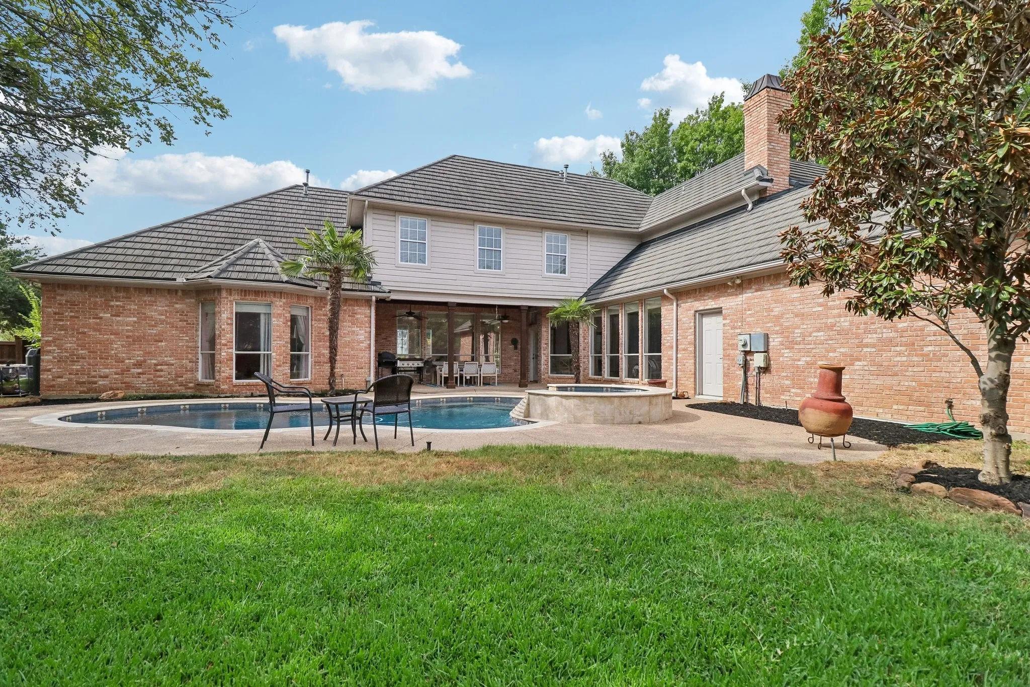 Single Family Residence For Sale in Tarrant County , 2700 Cottonwood Lane, Colleyville, Texas 76034, 4 Bedroom, 4 Bathroom, 3 Garage spaces, 3,778 Sqft, built in 1989, mls#21370166, Real Estate Agent in Colleyville, Homes For Sale in Tarrant county, Homes For Sale in Colleyville, Realtor in Colleyville Texas, Real Estate Brokerage Independent Realty Texas, Luminita Cordes Realtor