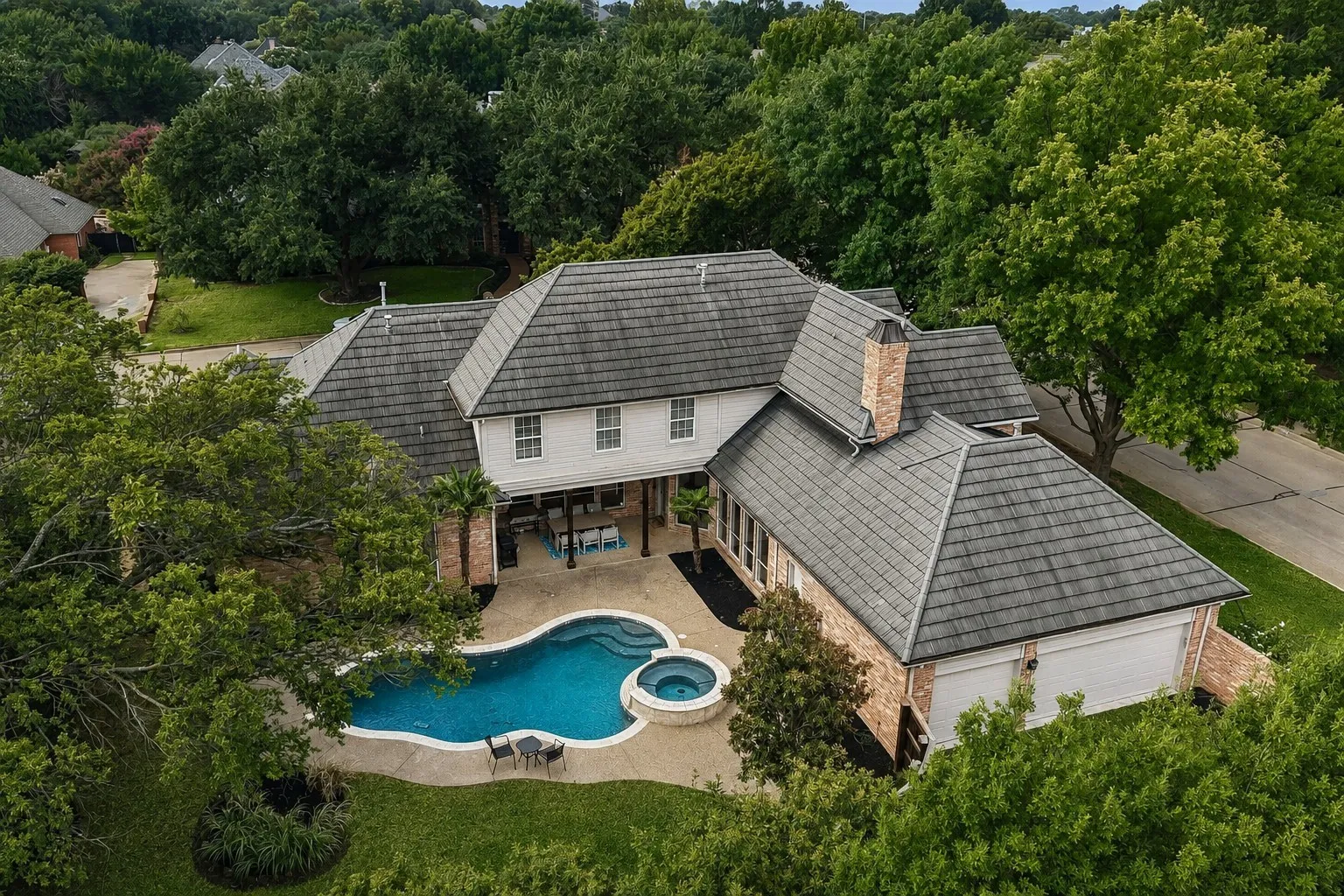 Single Family Residence For Sale in Tarrant County , 2700 Cottonwood Lane, Colleyville, Texas 76034, 4 Bedroom, 4 Bathroom, 3 Garage spaces, 3,778 Sqft, built in 1989, mls#21370166, Real Estate Agent in Colleyville, Homes For Sale in Tarrant county, Homes For Sale in Colleyville, Realtor in Colleyville Texas, Real Estate Brokerage Independent Realty Texas, Luminita Cordes Realtor