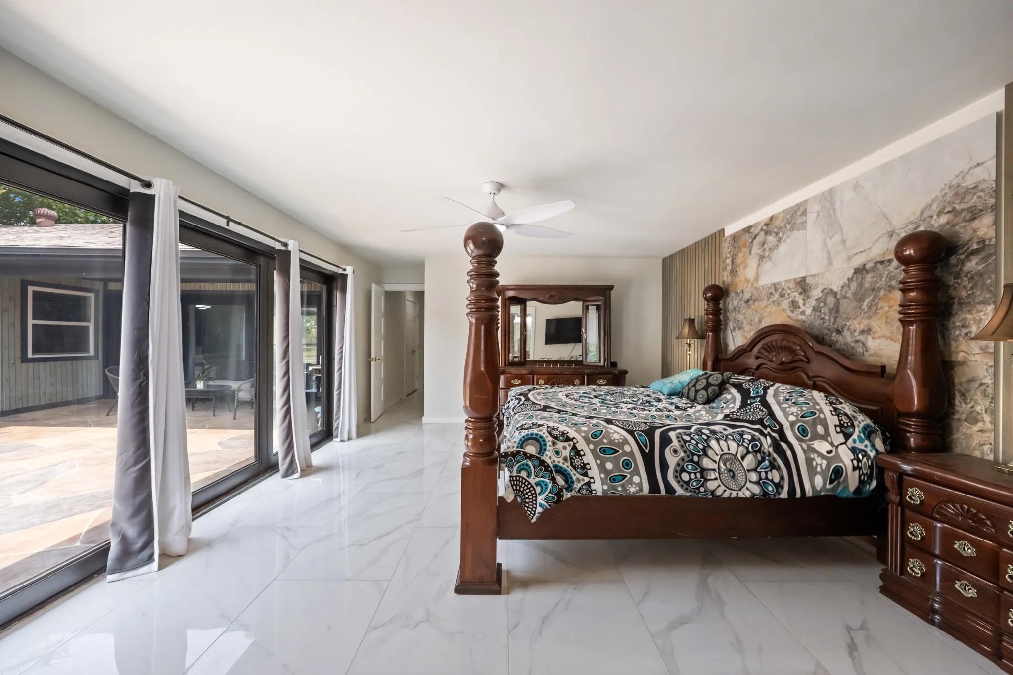 Single Family Residence For Sale in Dallas County , 1702 Baltimore Drive, Richardson, Texas 75081, 4 Bedroom, 3 Bathroom, 2 Garage spaces, 2,178 Sqft, built in 1973, mls#21370679, Real Estate Agent in Richardson, Homes For Sale in Dallas county, Homes For Sale in Richardson, Realtor in Richardson Texas, Real Estate Brokerage Independent Realty Texas, Luminita Cordes Realtor