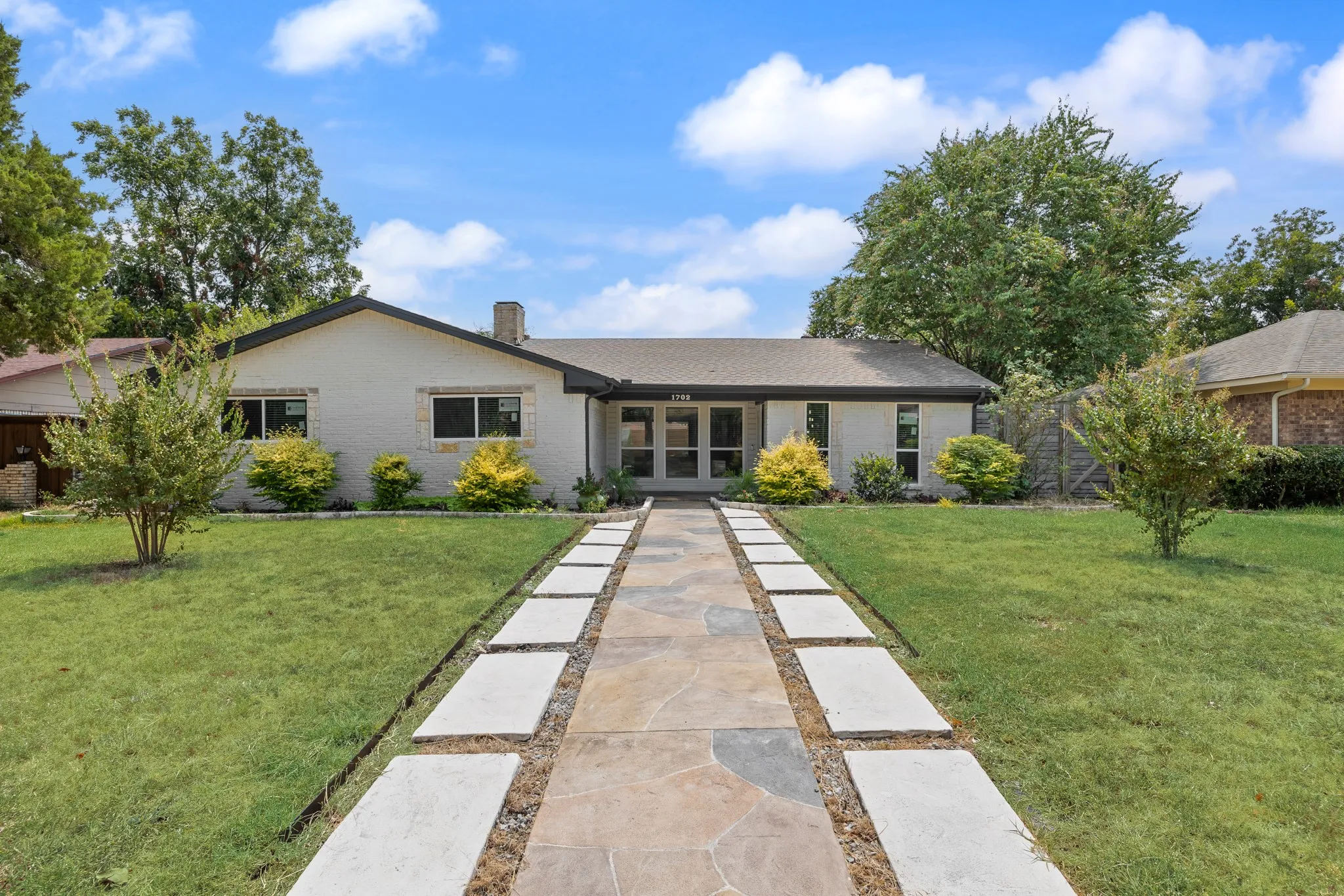 Single Family Residence For Sale in Dallas County , 1702 Baltimore Drive, Richardson, Texas 75081, 4 Bedroom, 3 Bathroom, 2 Garage spaces, 2,178 Sqft, built in 1973, mls#21370679, Real Estate Agent in Richardson, Homes For Sale in Dallas county, Homes For Sale in Richardson, Realtor in Richardson Texas, Real Estate Brokerage Independent Realty Texas, Luminita Cordes Realtor