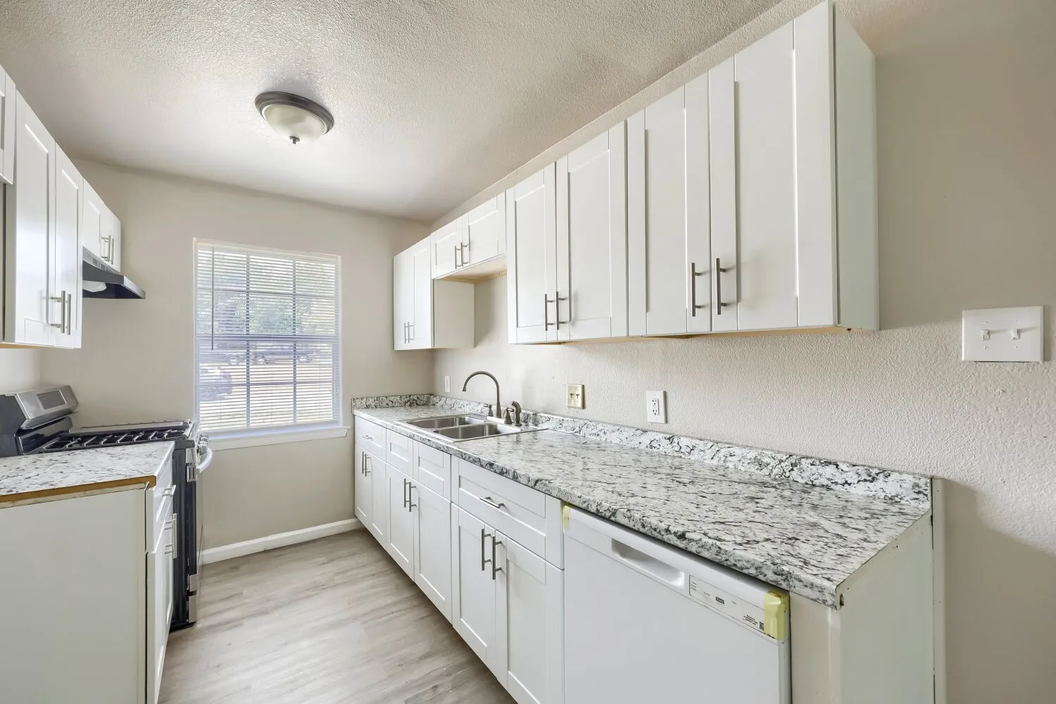 Single Family Residence For Rent in Dallas County , 267 Merribrook Trail, Duncanville, Texas 75116, 3 Bedroom, 2 Bathroom, 1 Garage spaces, 1,173 Sqft, built in 1971, mls#21371459, Real Estate Agent in Duncanville, Homes For Rent in Dallas county, Homes For Rent in Duncanville, Realtor in Duncanville Texas, Real Estate Brokerage Independent Realty Texas, Luminita Cordes Realtor