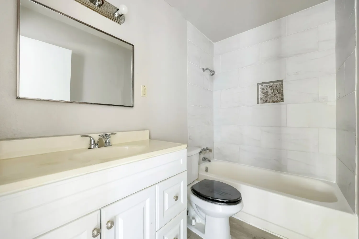 Single Family Residence For Rent in Dallas County , 267 Merribrook Trail, Duncanville, Texas 75116, 3 Bedroom, 2 Bathroom, 1 Garage spaces, 1,173 Sqft, built in 1971, mls#21371459, Real Estate Agent in Duncanville, Homes For Rent in Dallas county, Homes For Rent in Duncanville, Realtor in Duncanville Texas, Real Estate Brokerage Independent Realty Texas, Luminita Cordes Realtor