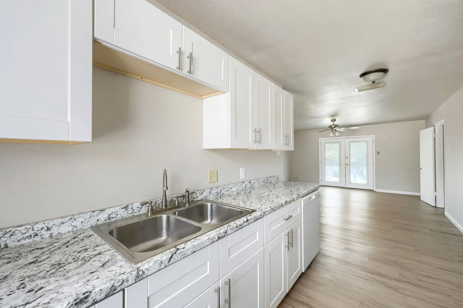 Single Family Residence For Rent in Dallas County , 267 Merribrook Trail, Duncanville, Texas 75116, 3 Bedroom, 2 Bathroom, 1 Garage spaces, 1,173 Sqft, built in 1971, mls#21371459, Real Estate Agent in Duncanville, Homes For Rent in Dallas county, Homes For Rent in Duncanville, Realtor in Duncanville Texas, Real Estate Brokerage Independent Realty Texas, Luminita Cordes Realtor