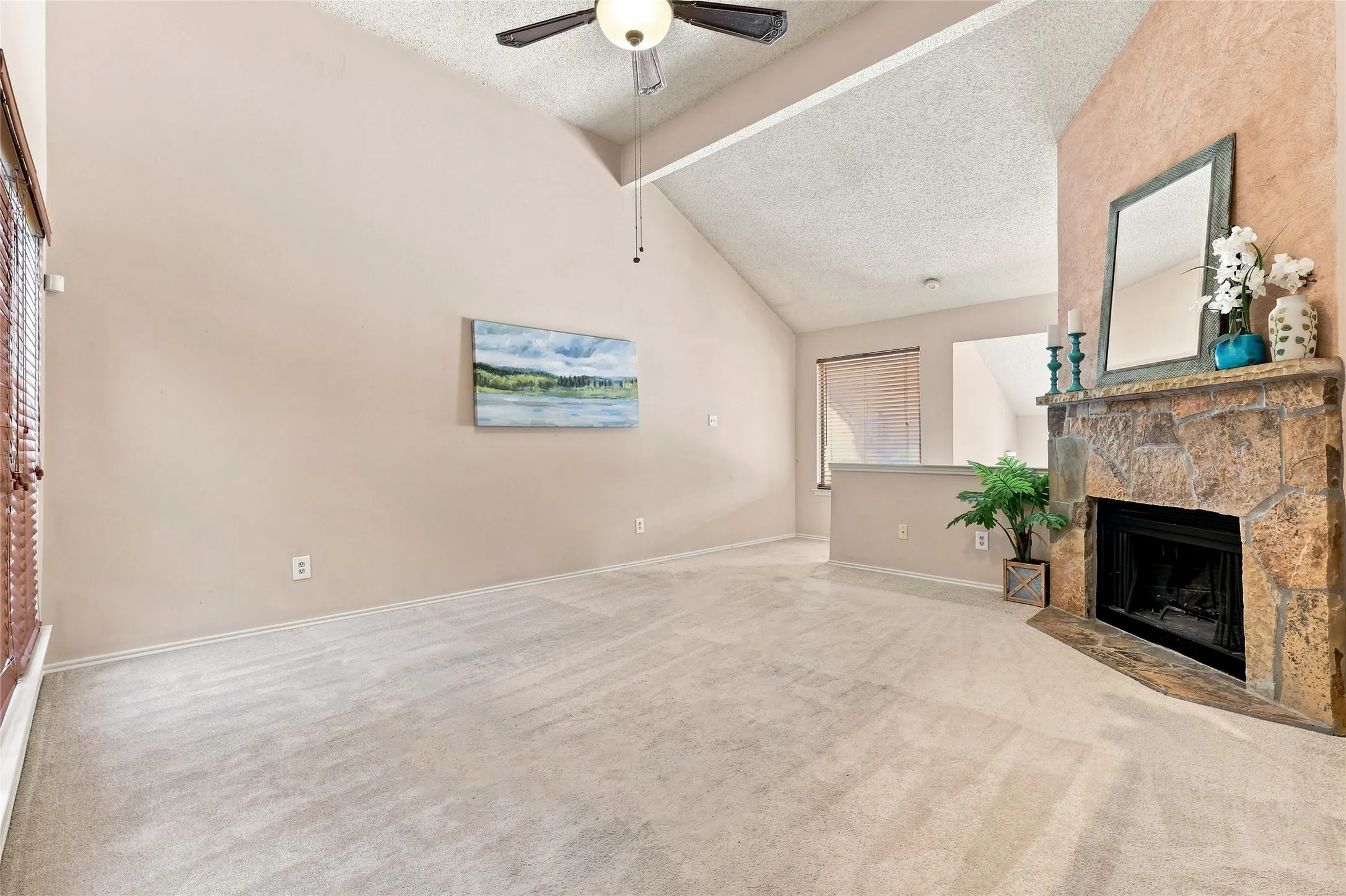 Single Family Residence For Sale in Denton County , 2923 Menlo Park Lane, Carrollton, Texas 75007, 3 Bedroom, 2 Bathroom, 2 Garage spaces, 1,840 Sqft, built in 1986, mls#21367609, Real Estate Agent in Carrollton, Homes For Sale in Denton county, Homes For Sale in Carrollton, Realtor in Carrollton Texas, Real Estate Brokerage Independent Realty Texas, Luminita Cordes Realtor