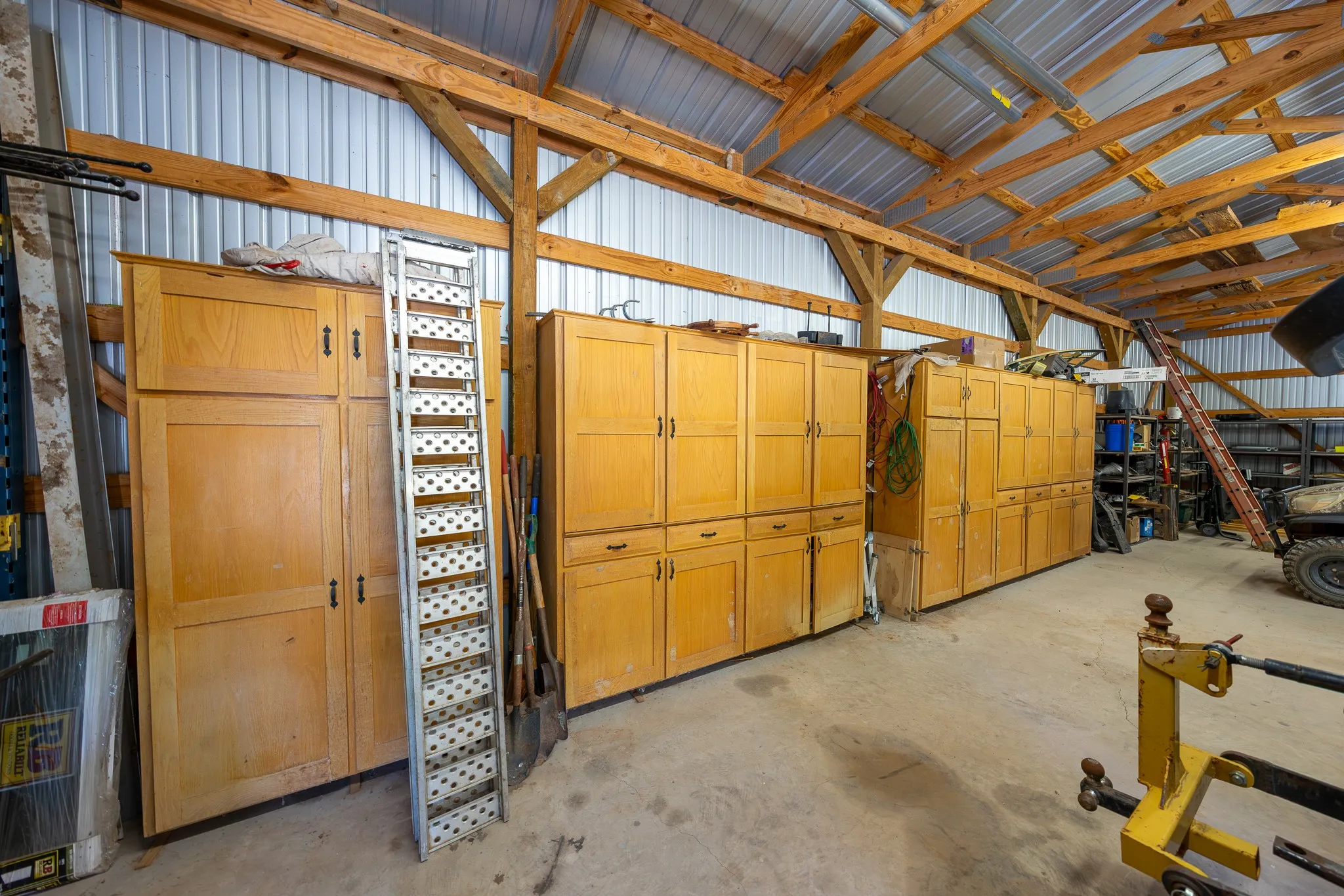Farm For Sale in Jones County , 2990 County Rd 205, Lueders, Texas 79533, 4 Bedroom, 3 Bathroom, Garage spaces, 3,017 Sqft, built in 2006, mls#21371476, Real Estate Agent in Lueders, Homes For Sale in Jones county, Homes For Sale in Lueders, Realtor in Lueders Texas, Real Estate Brokerage Independent Realty Texas, Luminita Cordes Realtor