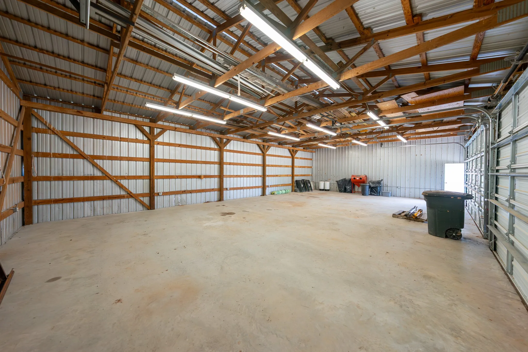 Farm For Sale in Jones County , 2990 County Rd 205, Lueders, Texas 79533, 4 Bedroom, 3 Bathroom, Garage spaces, 3,017 Sqft, built in 2006, mls#21371476, Real Estate Agent in Lueders, Homes For Sale in Jones county, Homes For Sale in Lueders, Realtor in Lueders Texas, Real Estate Brokerage Independent Realty Texas, Luminita Cordes Realtor