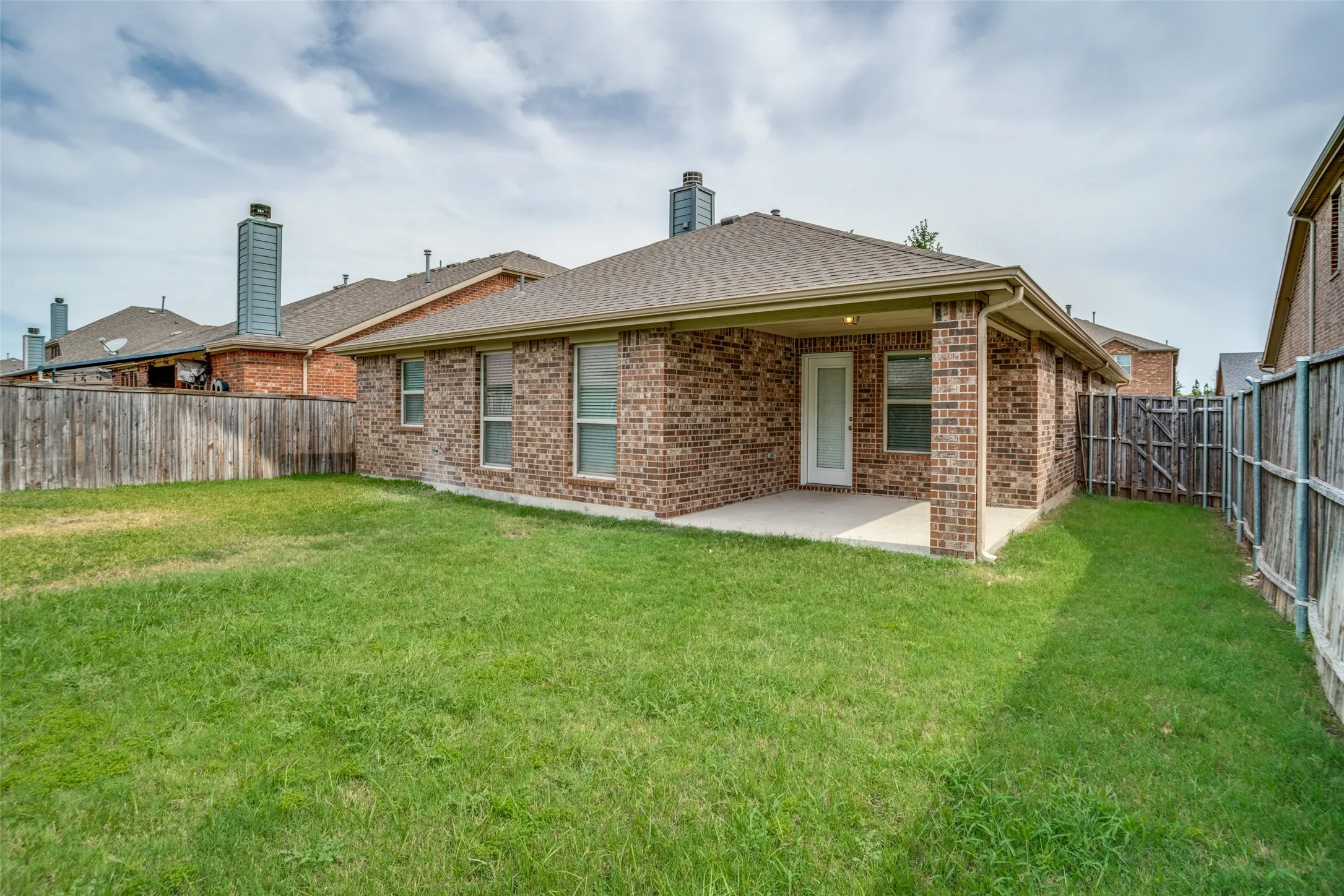 Single Family Residence For Sale in Collin County , 1314 Coleman Drive, Melissa, Texas 75454, 3 Bedroom, 2 Bathroom, 2 Garage spaces, 1,532 Sqft, built in 2015, mls#21371477, Real Estate Agent in Melissa, Homes For Sale in Collin county, Homes For Sale in Melissa, Realtor in Melissa Texas, Real Estate Brokerage Independent Realty Texas, Luminita Cordes Realtor