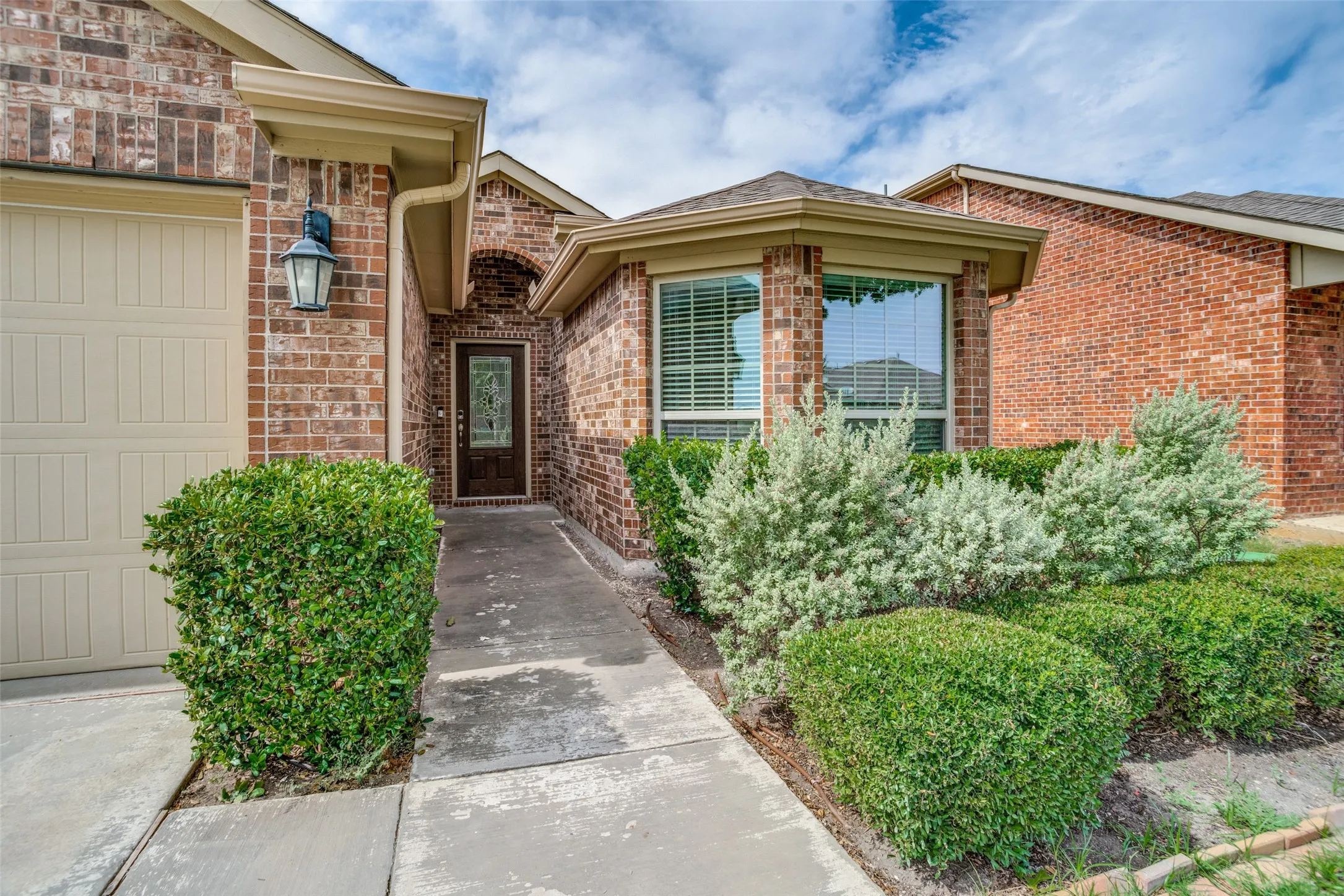Single Family Residence For Sale in Collin County , 1314 Coleman Drive, Melissa, Texas 75454, 3 Bedroom, 2 Bathroom, 2 Garage spaces, 1,532 Sqft, built in 2015, mls#21371477, Real Estate Agent in Melissa, Homes For Sale in Collin county, Homes For Sale in Melissa, Realtor in Melissa Texas, Real Estate Brokerage Independent Realty Texas, Luminita Cordes Realtor
