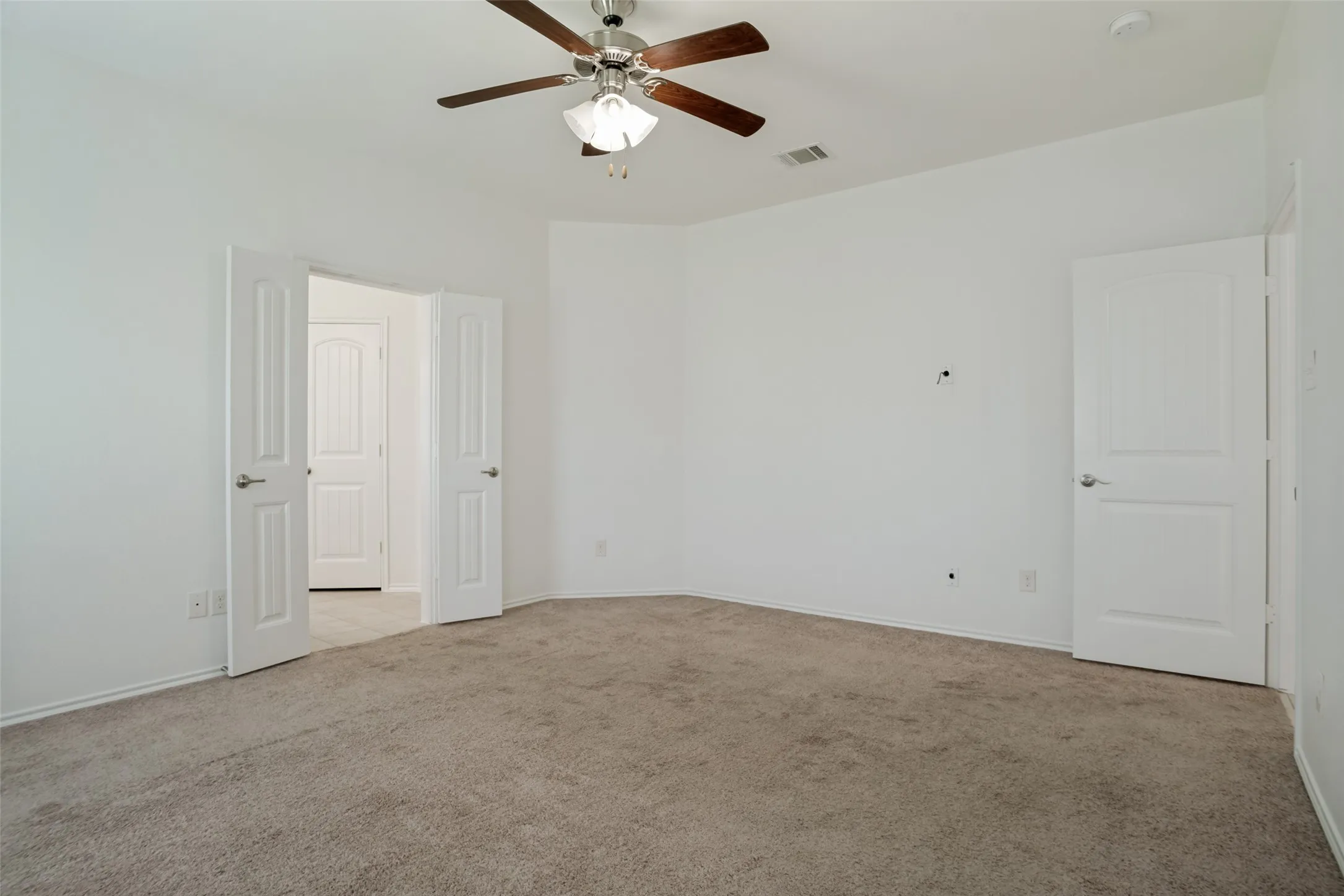 Single Family Residence For Sale in Collin County , 1314 Coleman Drive, Melissa, Texas 75454, 3 Bedroom, 2 Bathroom, 2 Garage spaces, 1,532 Sqft, built in 2015, mls#21371477, Real Estate Agent in Melissa, Homes For Sale in Collin county, Homes For Sale in Melissa, Realtor in Melissa Texas, Real Estate Brokerage Independent Realty Texas, Luminita Cordes Realtor