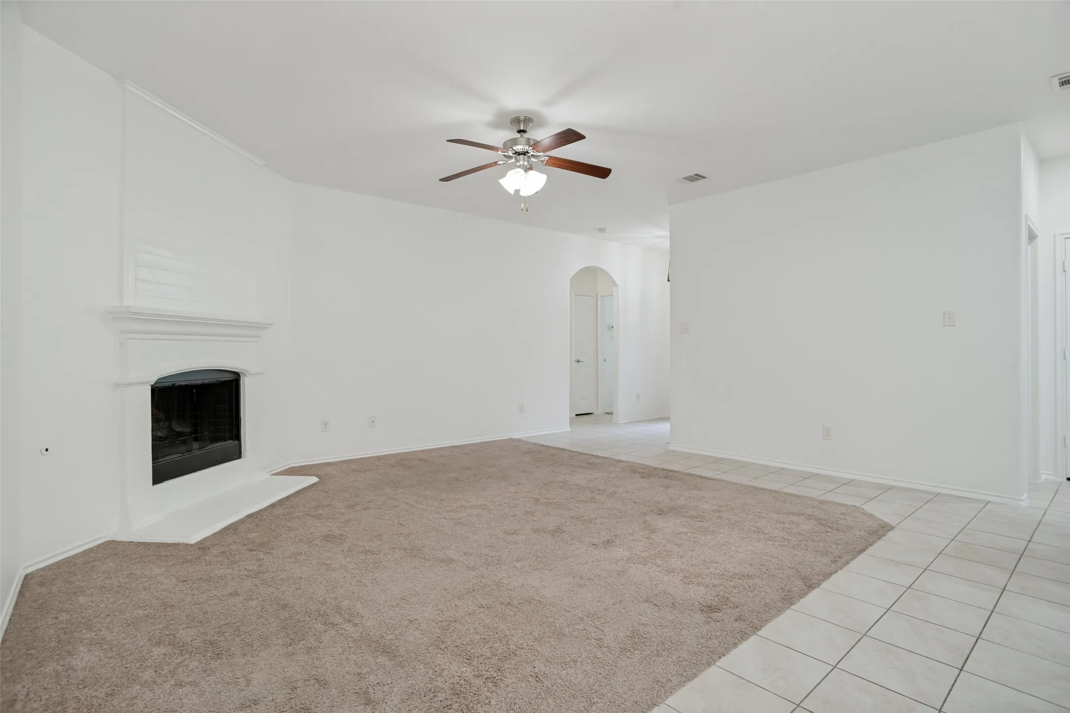 Single Family Residence For Sale in Collin County , 1314 Coleman Drive, Melissa, Texas 75454, 3 Bedroom, 2 Bathroom, 2 Garage spaces, 1,532 Sqft, built in 2015, mls#21371477, Real Estate Agent in Melissa, Homes For Sale in Collin county, Homes For Sale in Melissa, Realtor in Melissa Texas, Real Estate Brokerage Independent Realty Texas, Luminita Cordes Realtor