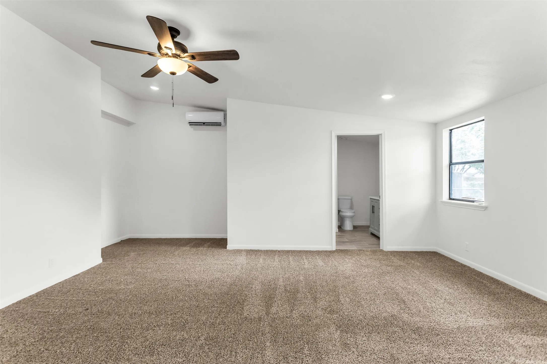 Single Family Residence For Sale in Dallas County , 4210 Burning Tree Lane, Garland, Texas 75042, 4 Bedroom, 3 Bathroom, 2 Garage spaces, 2,329 Sqft, built in 1966, mls#21371414, Real Estate Agent in Garland, Homes For Sale in Dallas county, Homes For Sale in Garland, Realtor in Garland Texas, Real Estate Brokerage Independent Realty Texas, Luminita Cordes Realtor