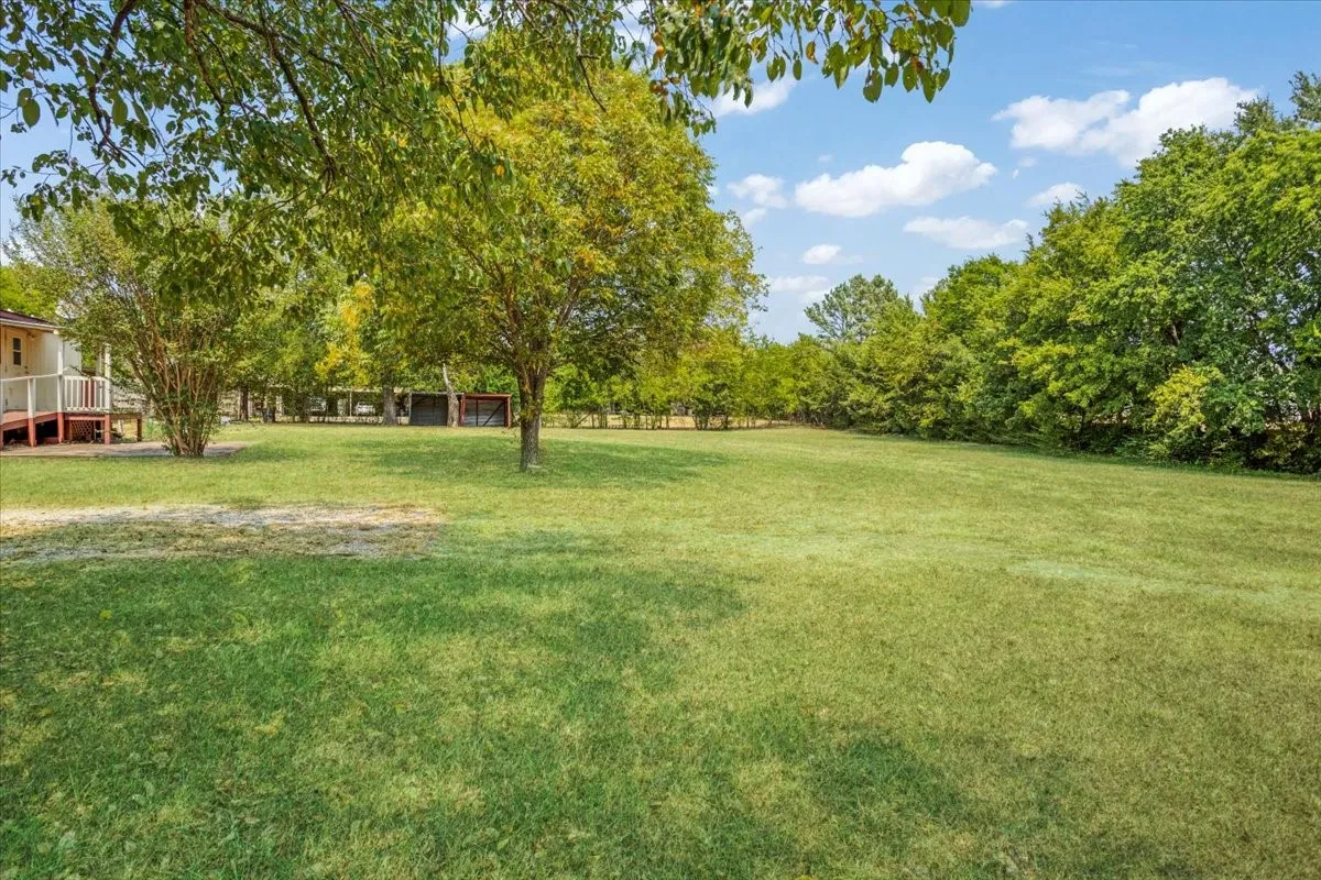 Mobile Home For Sale in Grayson County , 4034 Bethany Road, Sherman, Texas 75090, 3 Bedroom, 2 Bathroom, Garage spaces, 1,120 Sqft, built in 2001, mls#21370575, Real Estate Agent in Sherman, Homes For Sale in Grayson county, Homes For Sale in Sherman, Realtor in Sherman Texas, Real Estate Brokerage Independent Realty Texas, Luminita Cordes Realtor