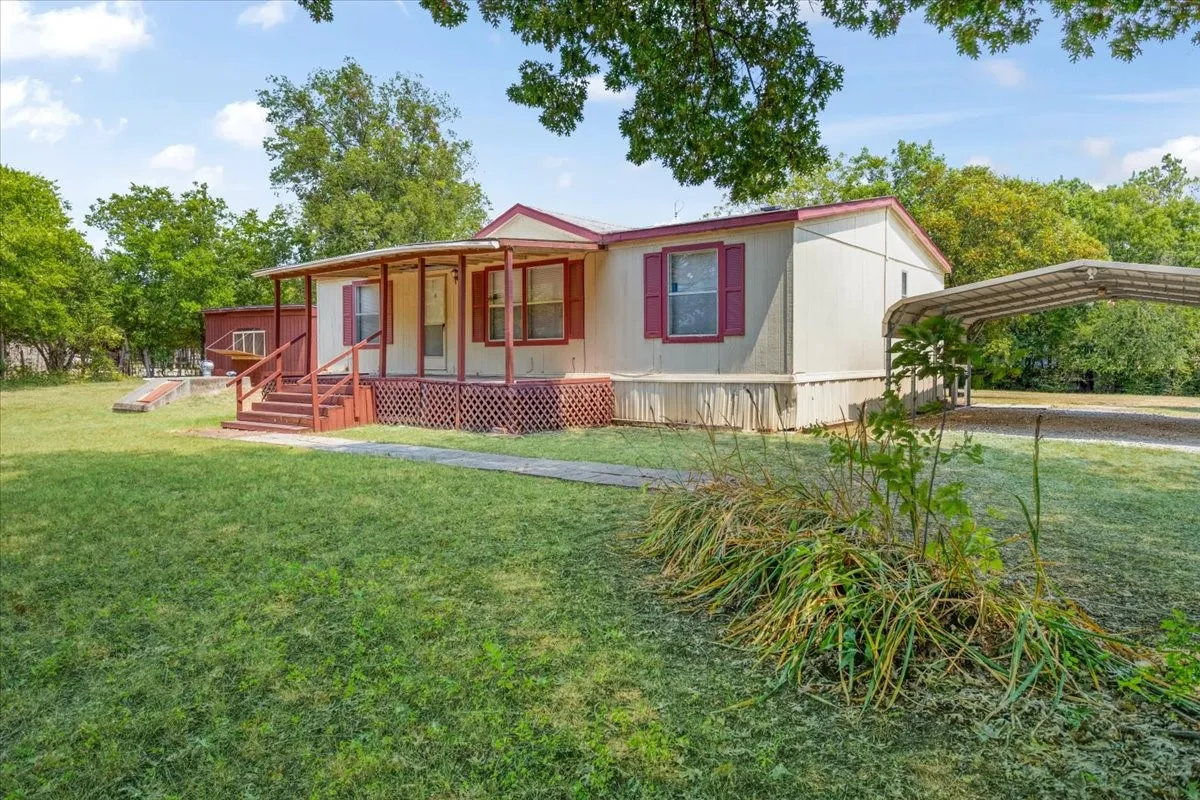 Mobile Home For Sale in Grayson County , 4034 Bethany Road, Sherman, Texas 75090, 3 Bedroom, 2 Bathroom, Garage spaces, 1,120 Sqft, built in 2001, mls#21370575, Real Estate Agent in Sherman, Homes For Sale in Grayson county, Homes For Sale in Sherman, Realtor in Sherman Texas, Real Estate Brokerage Independent Realty Texas, Luminita Cordes Realtor