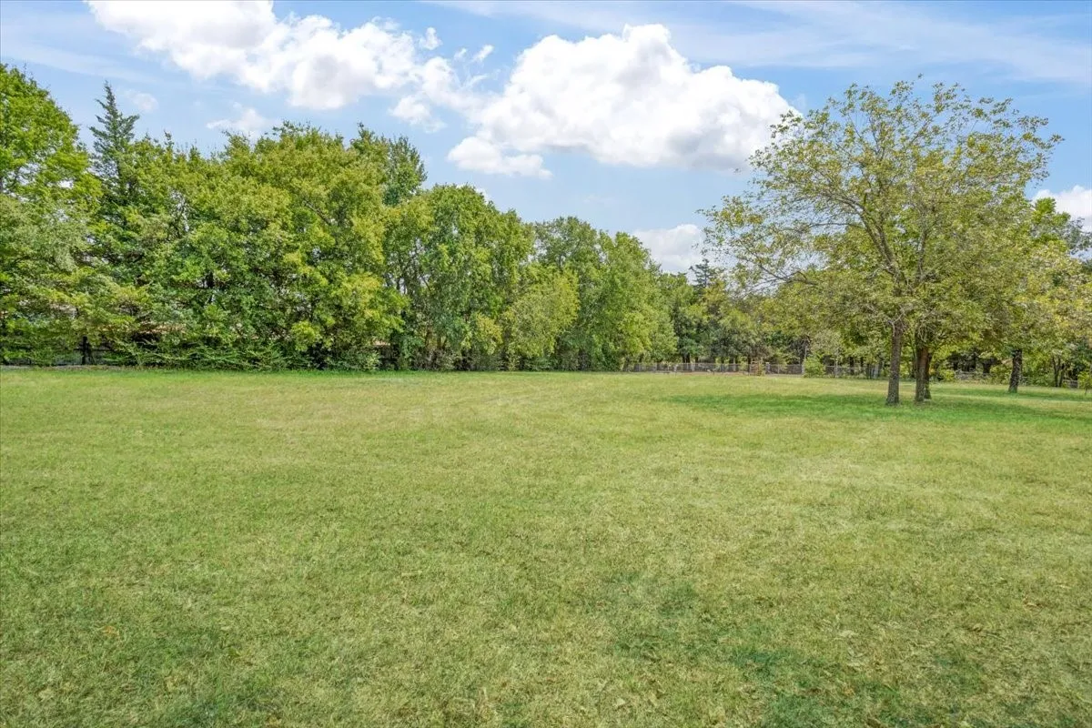 Mobile Home For Sale in Grayson County , 4034 Bethany Road, Sherman, Texas 75090, 3 Bedroom, 2 Bathroom, Garage spaces, 1,120 Sqft, built in 2001, mls#21370575, Real Estate Agent in Sherman, Homes For Sale in Grayson county, Homes For Sale in Sherman, Realtor in Sherman Texas, Real Estate Brokerage Independent Realty Texas, Luminita Cordes Realtor