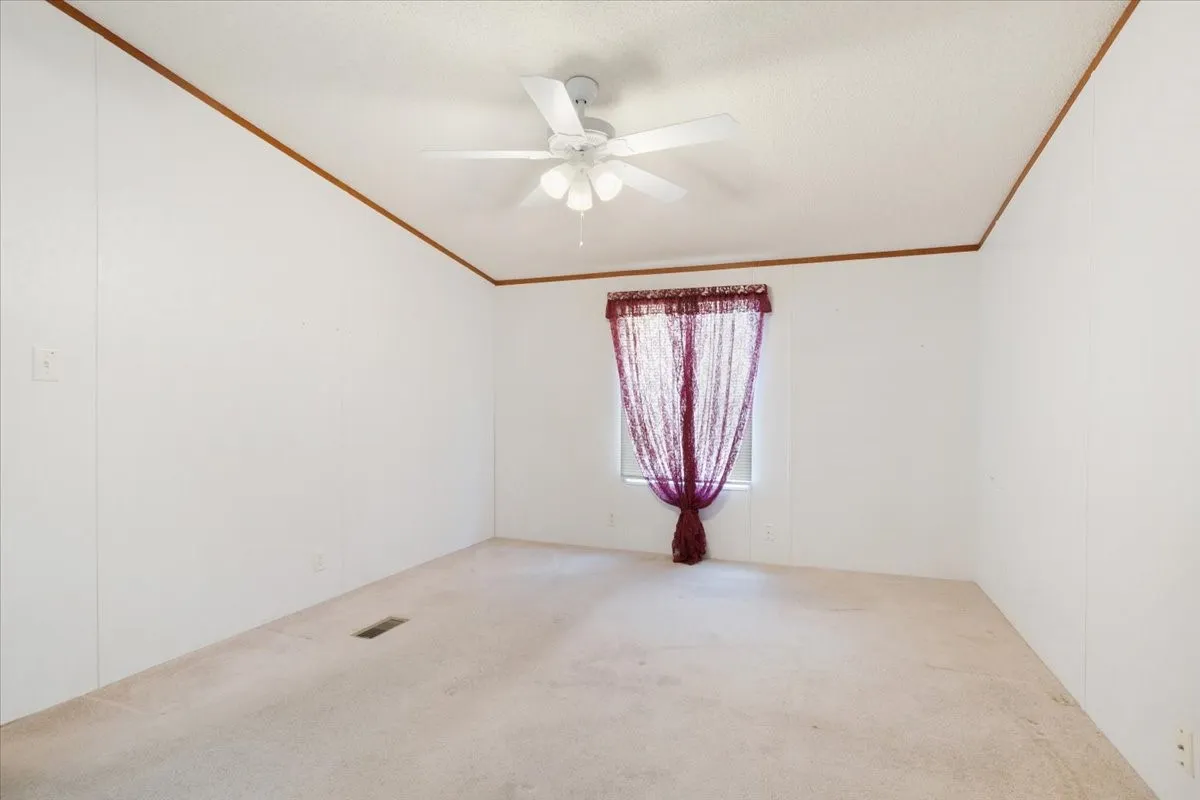 Mobile Home For Sale in Grayson County , 4034 Bethany Road, Sherman, Texas 75090, 3 Bedroom, 2 Bathroom, Garage spaces, 1,120 Sqft, built in 2001, mls#21370575, Real Estate Agent in Sherman, Homes For Sale in Grayson county, Homes For Sale in Sherman, Realtor in Sherman Texas, Real Estate Brokerage Independent Realty Texas, Luminita Cordes Realtor