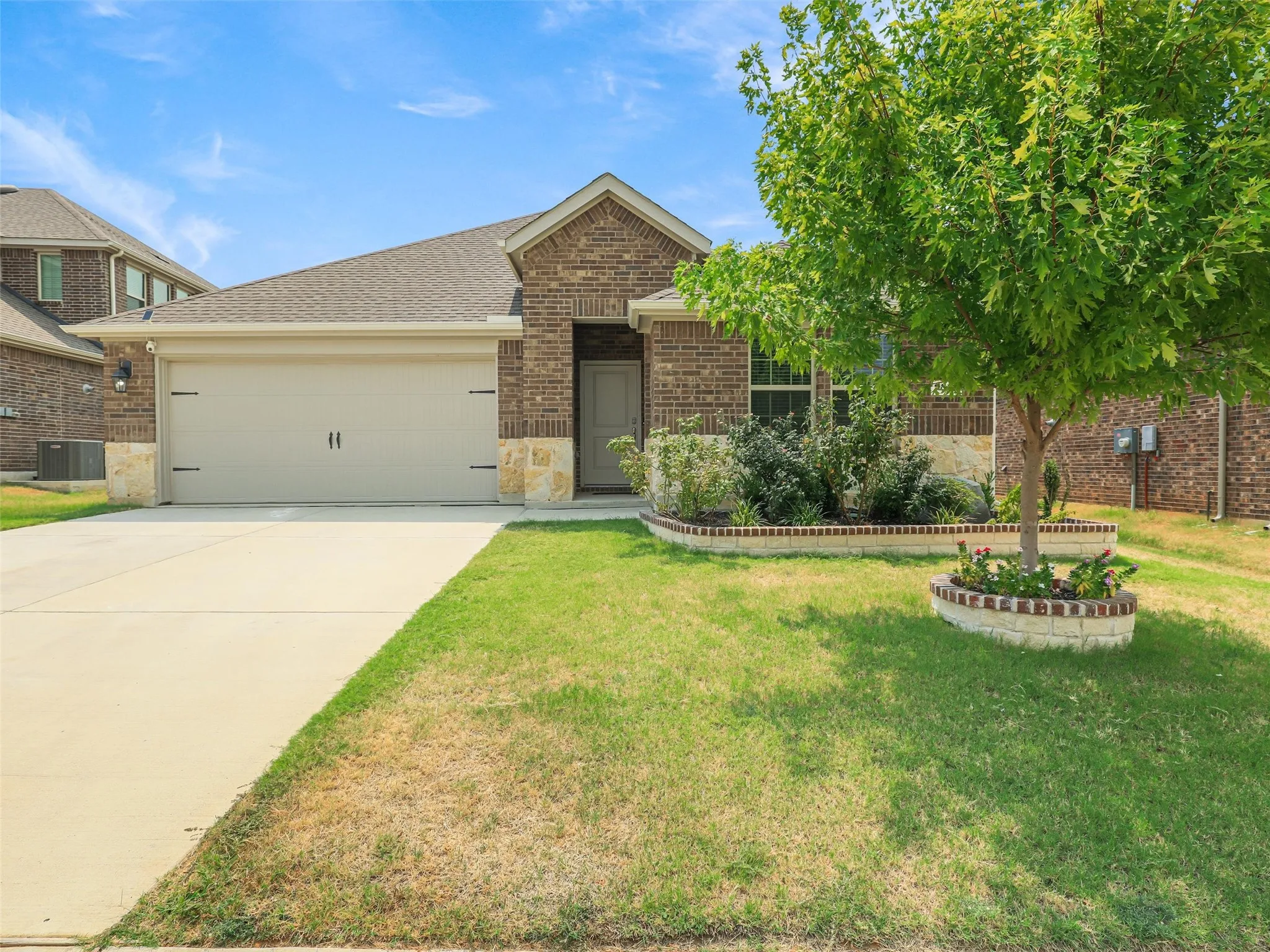 Single Family Residence For Rent in Denton County , 9812 Autumn Leaves Lane, Aubrey, Texas 76227, 4 Bedroom, 3 Bathroom, 2 Garage spaces, 2,080 Sqft, built in 2024, mls#21371388, Real Estate Agent in Aubrey, Homes For Rent in Denton county, Homes For Rent in Aubrey, Realtor in Aubrey Texas, Real Estate Brokerage Independent Realty Texas, Luminita Cordes Realtor