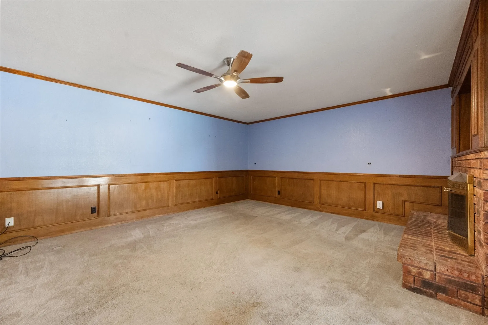 Single Family Residence For Sale in Tarrant County , 7501 Weatherwood Court, Fort Worth, Texas 76133, 4 Bedroom, 3 Bathroom, 2 Garage spaces, 2,237 Sqft, built in 1978, mls#21371478, Real Estate Agent in Fort Worth, Homes For Sale in Tarrant county, Homes For Sale in Fort Worth, Realtor in Fort Worth Texas, Real Estate Brokerage Independent Realty Texas, Luminita Cordes Realtor