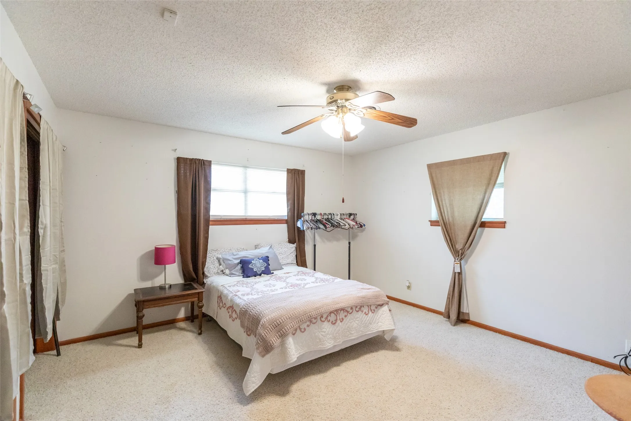 Single Family Residence For Rent in Taylor County , 109 Clark Road, Abilene, Texas 79602, 3 Bedroom, 2 Bathroom, 1 Garage spaces, 1,700 Sqft, built in 1959, mls#21371441, Real Estate Agent in Abilene, Homes For Rent in Taylor county, Homes For Rent in Abilene, Realtor in Abilene Texas, Real Estate Brokerage Independent Realty Texas, Luminita Cordes Realtor