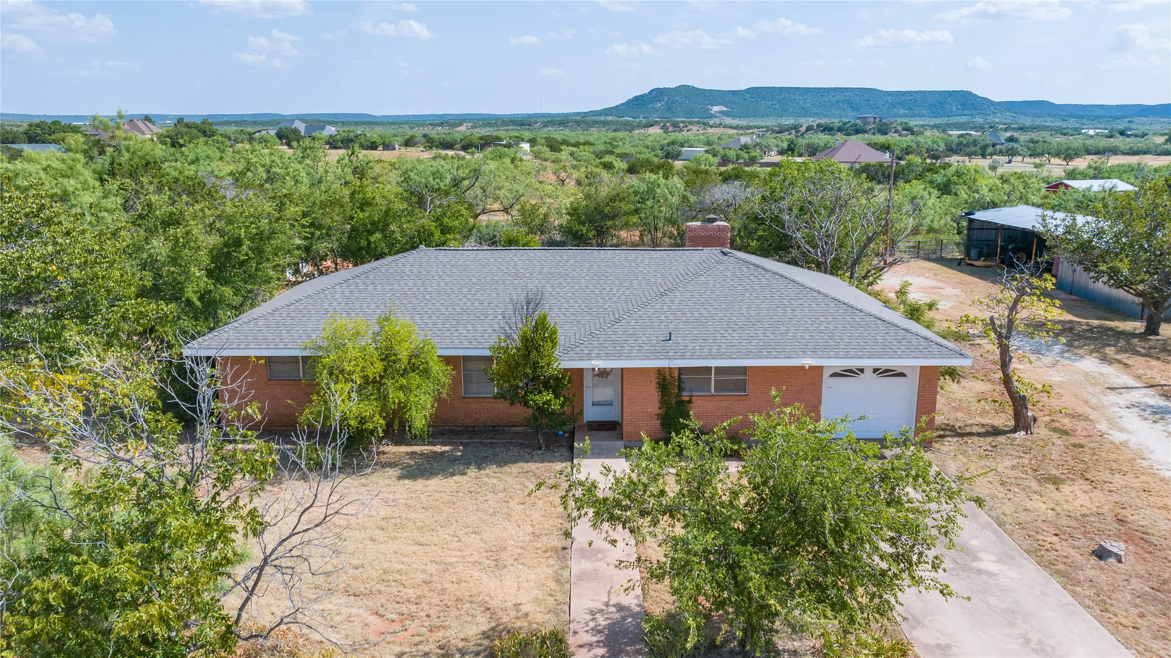 Single Family Residence For Rent in Taylor County , 109 Clark Road, Abilene, Texas 79602, 3 Bedroom, 2 Bathroom, 1 Garage spaces, 1,700 Sqft, built in 1959, mls#21371441, Real Estate Agent in Abilene, Homes For Rent in Taylor county, Homes For Rent in Abilene, Realtor in Abilene Texas, Real Estate Brokerage Independent Realty Texas, Luminita Cordes Realtor