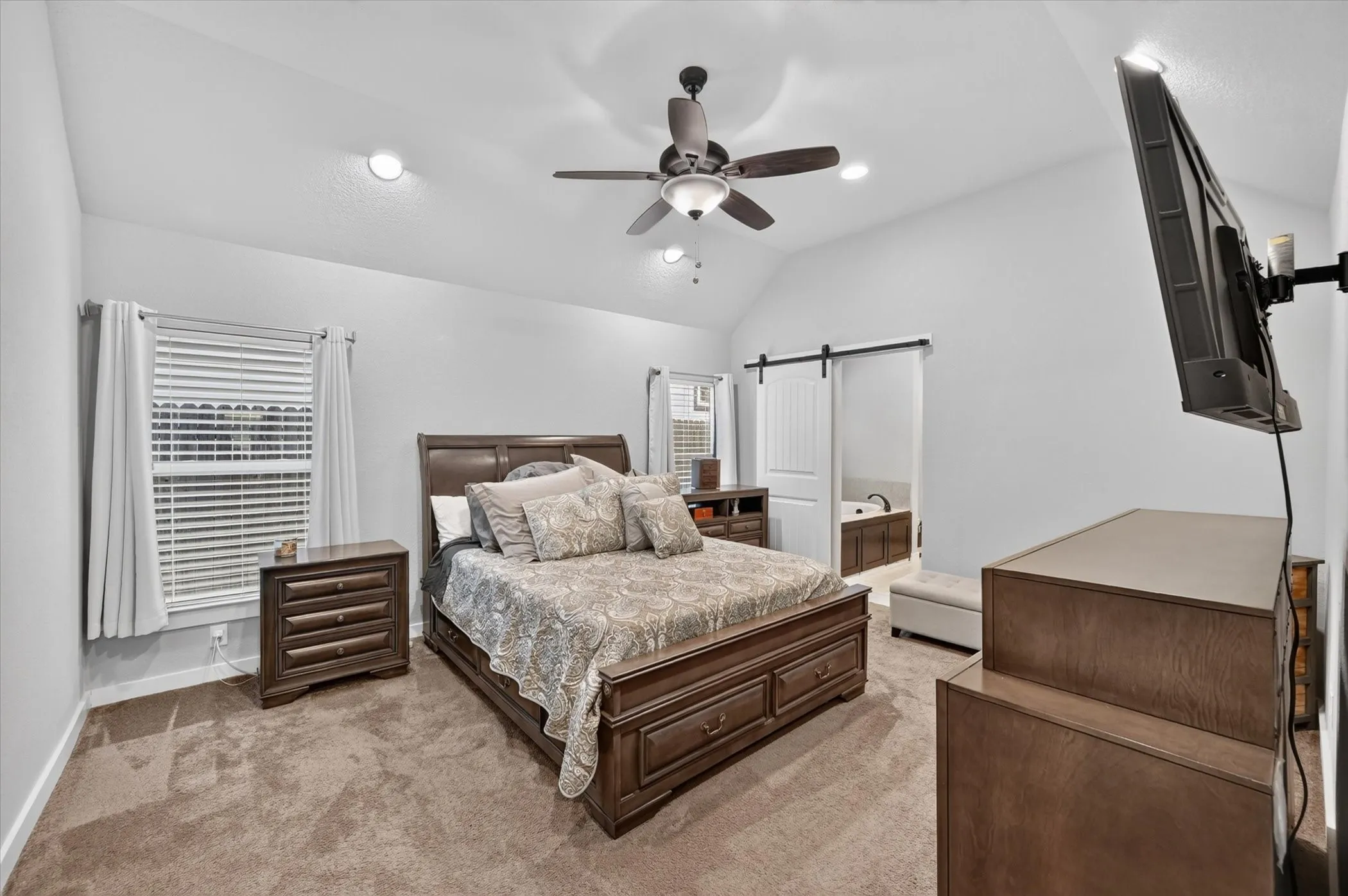 Single Family Residence For Sale in Tarrant County , 705 Phillips Court, Mansfield, Texas 76063, 3 Bedroom, 2 Bathroom, 2 Garage spaces, 1,827 Sqft, built in 2018, mls#21371427, Real Estate Agent in Mansfield, Homes For Sale in Tarrant county, Homes For Sale in Mansfield, Realtor in Mansfield Texas, Real Estate Brokerage Independent Realty Texas, Luminita Cordes Realtor