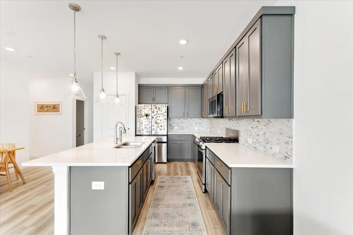 Townhouse For Sale in Collin County , 2223 Adena Springs Drive, Allen, Texas 75013, 3 Bedroom, 4 Bathroom, 2 Garage spaces, 2,156 Sqft, built in 2022, mls#21371465, Real Estate Agent in Allen, Homes For Sale in Collin county, Homes For Sale in Allen, Realtor in Allen Texas, Real Estate Brokerage Independent Realty Texas, Luminita Cordes Realtor