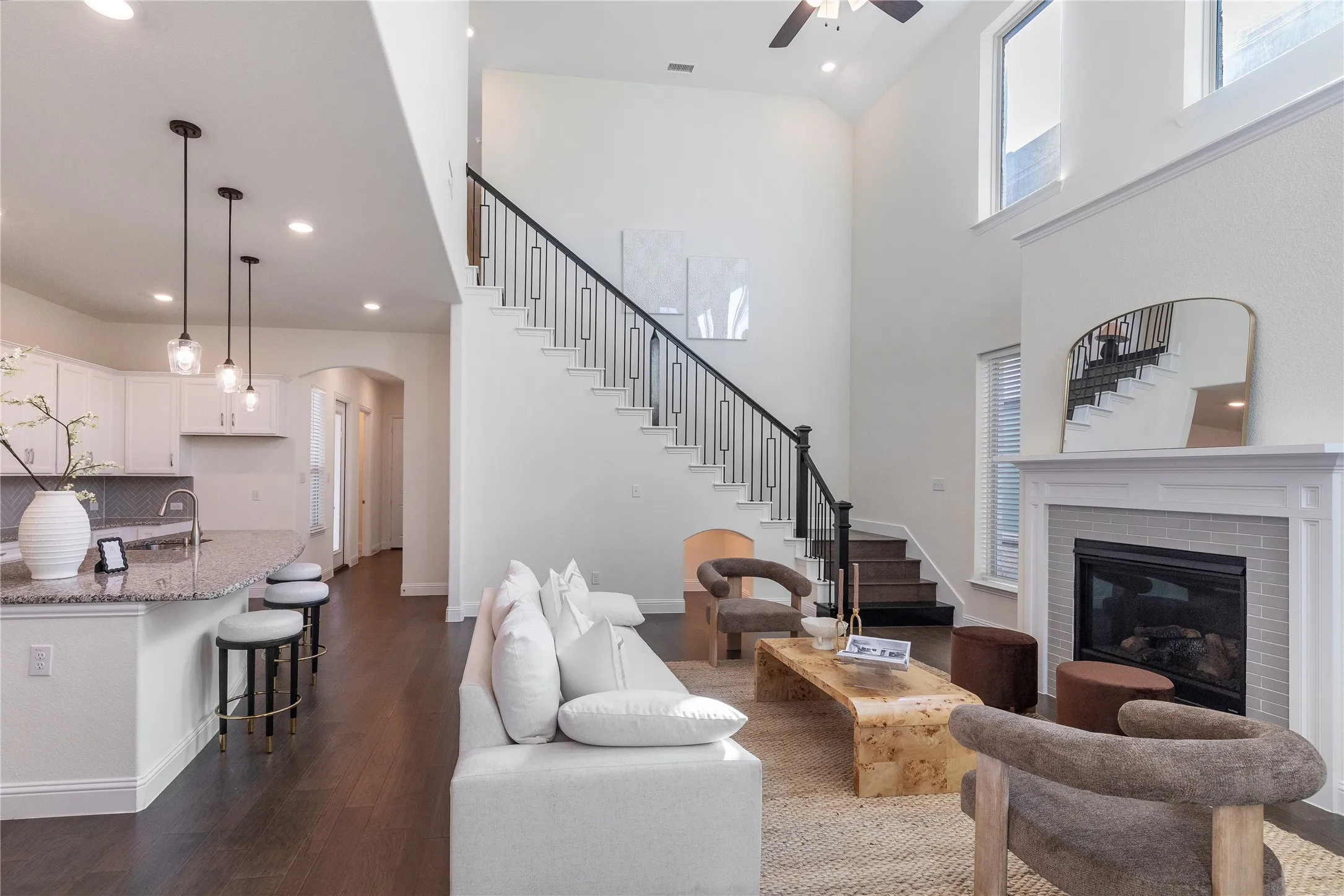 Single Family Residence For Sale in Dallas County , 12778 Friar Street, Farmers Branch, Texas 75234, 4 Bedroom, 4 Bathroom, 2 Garage spaces, 2,510 Sqft, built in 2021, mls#21368387, Real Estate Agent in Farmers Branch, Homes For Sale in Dallas county, Homes For Sale in Farmers Branch, Realtor in Farmers Branch Texas, Real Estate Brokerage Independent Realty Texas, Luminita Cordes Realtor