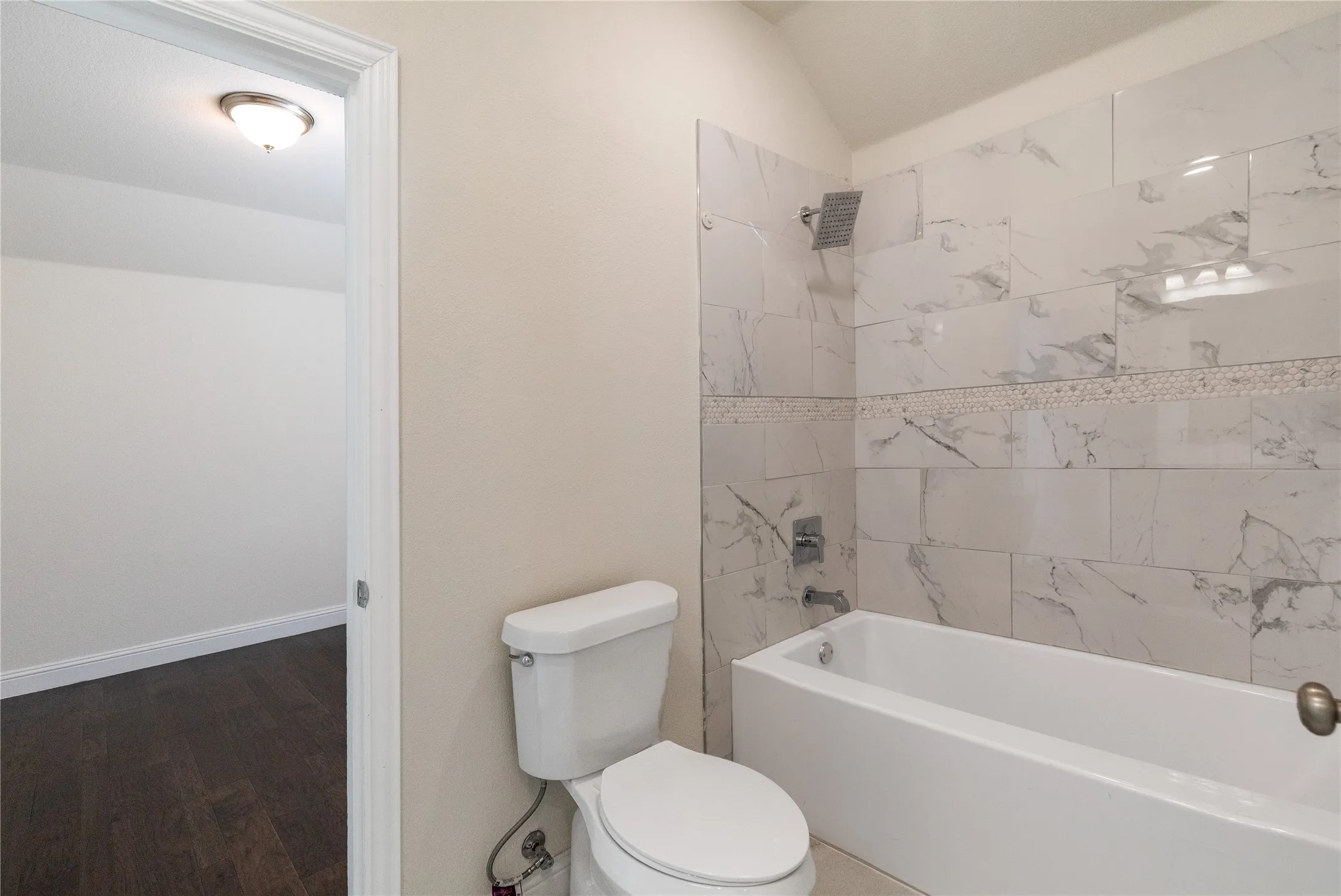 Single Family Residence For Sale in Dallas County , 12778 Friar Street, Farmers Branch, Texas 75234, 4 Bedroom, 4 Bathroom, 2 Garage spaces, 2,510 Sqft, built in 2021, mls#21368387, Real Estate Agent in Farmers Branch, Homes For Sale in Dallas county, Homes For Sale in Farmers Branch, Realtor in Farmers Branch Texas, Real Estate Brokerage Independent Realty Texas, Luminita Cordes Realtor