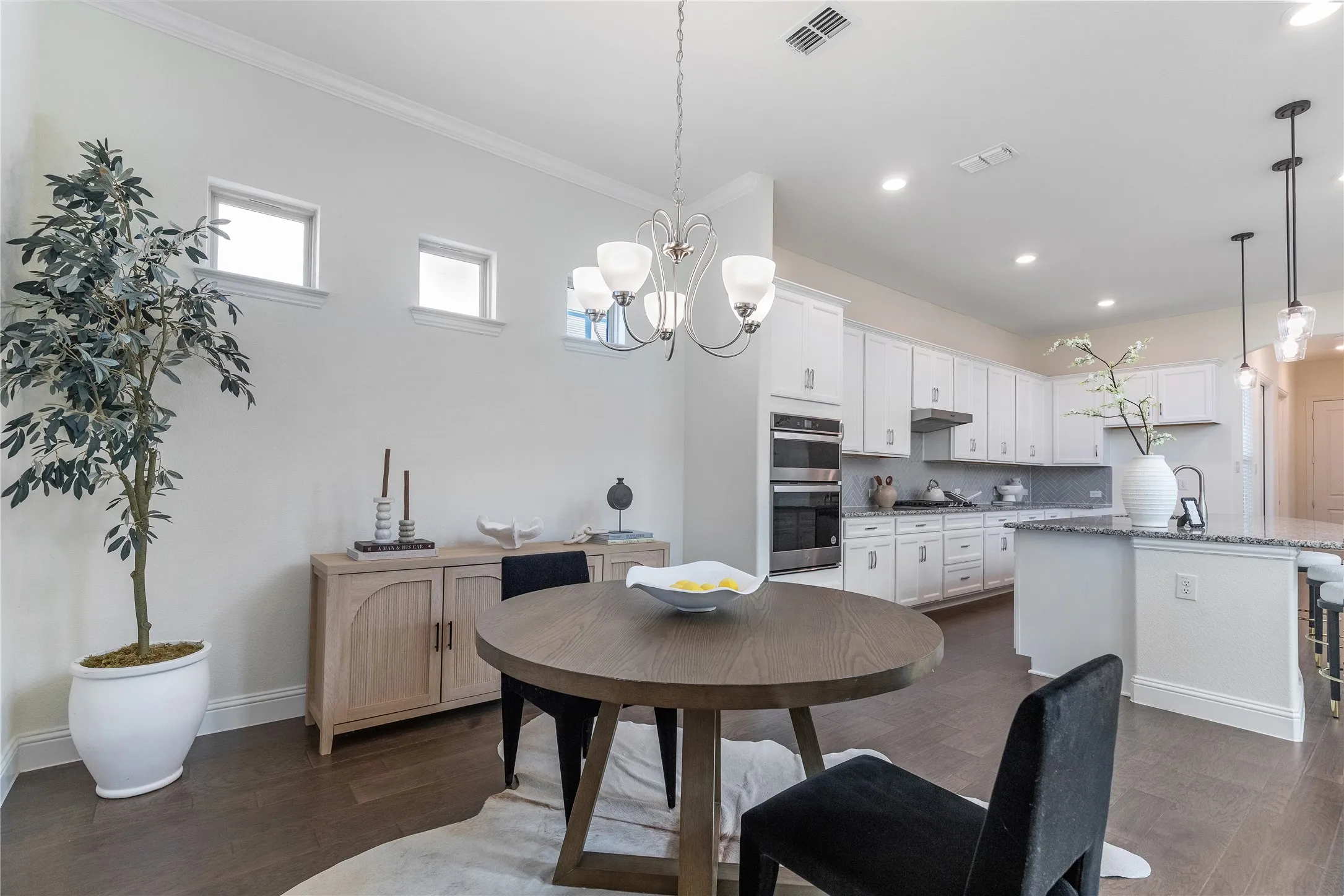 Single Family Residence For Sale in Dallas County , 12778 Friar Street, Farmers Branch, Texas 75234, 4 Bedroom, 4 Bathroom, 2 Garage spaces, 2,510 Sqft, built in 2021, mls#21368387, Real Estate Agent in Farmers Branch, Homes For Sale in Dallas county, Homes For Sale in Farmers Branch, Realtor in Farmers Branch Texas, Real Estate Brokerage Independent Realty Texas, Luminita Cordes Realtor