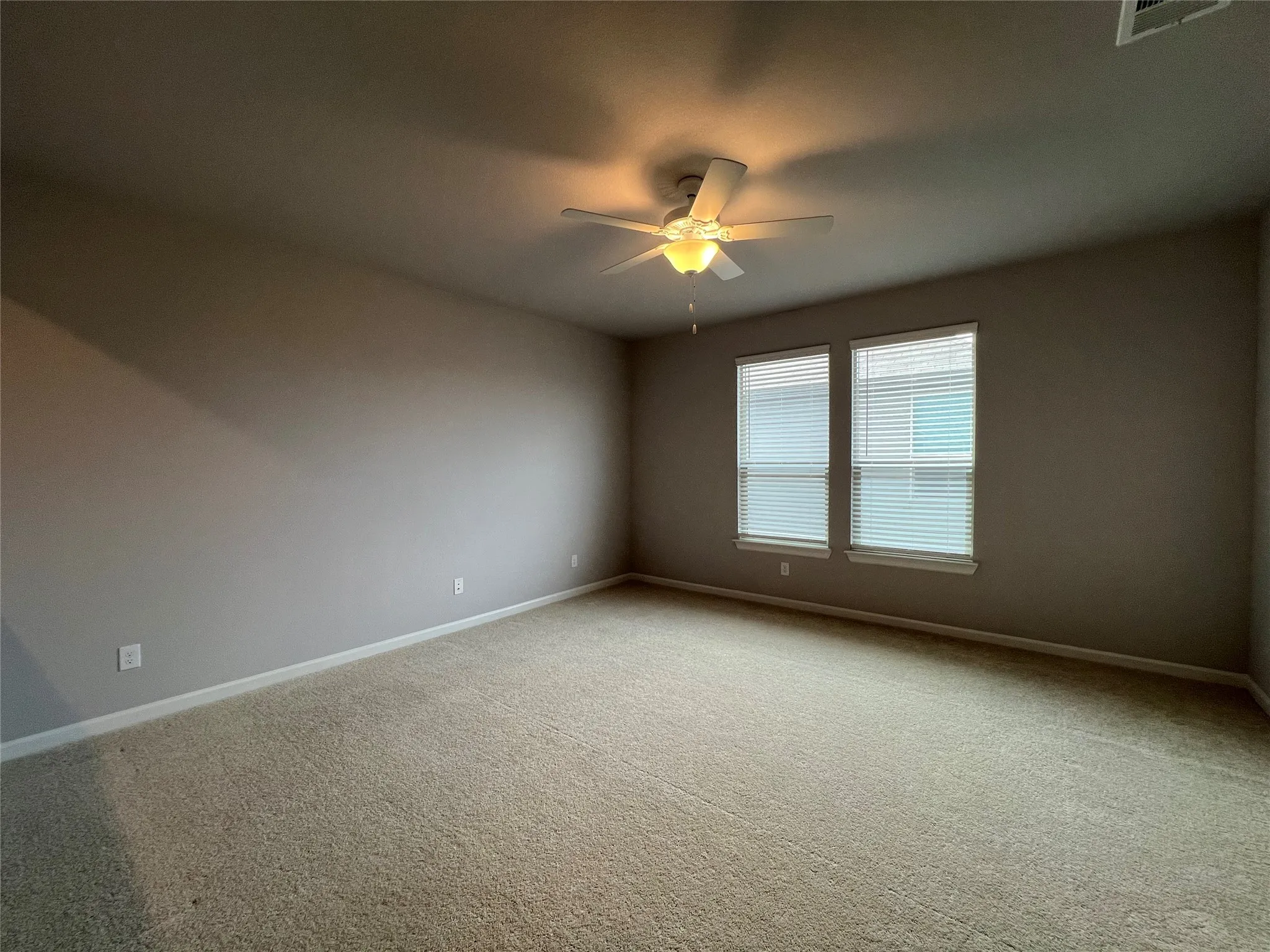 Single Family Residence For Rent in Tarrant County , 4805 Porque Court, Fort Worth, Texas 76244, 5 Bedroom, 3 Bathroom, 2 Garage spaces, 3,072 Sqft, built in 2021, mls#21371490, Real Estate Agent in Fort Worth, Homes For Rent in Tarrant county, Homes For Rent in Fort Worth, Realtor in Fort Worth Texas, Real Estate Brokerage Independent Realty Texas, Luminita Cordes Realtor