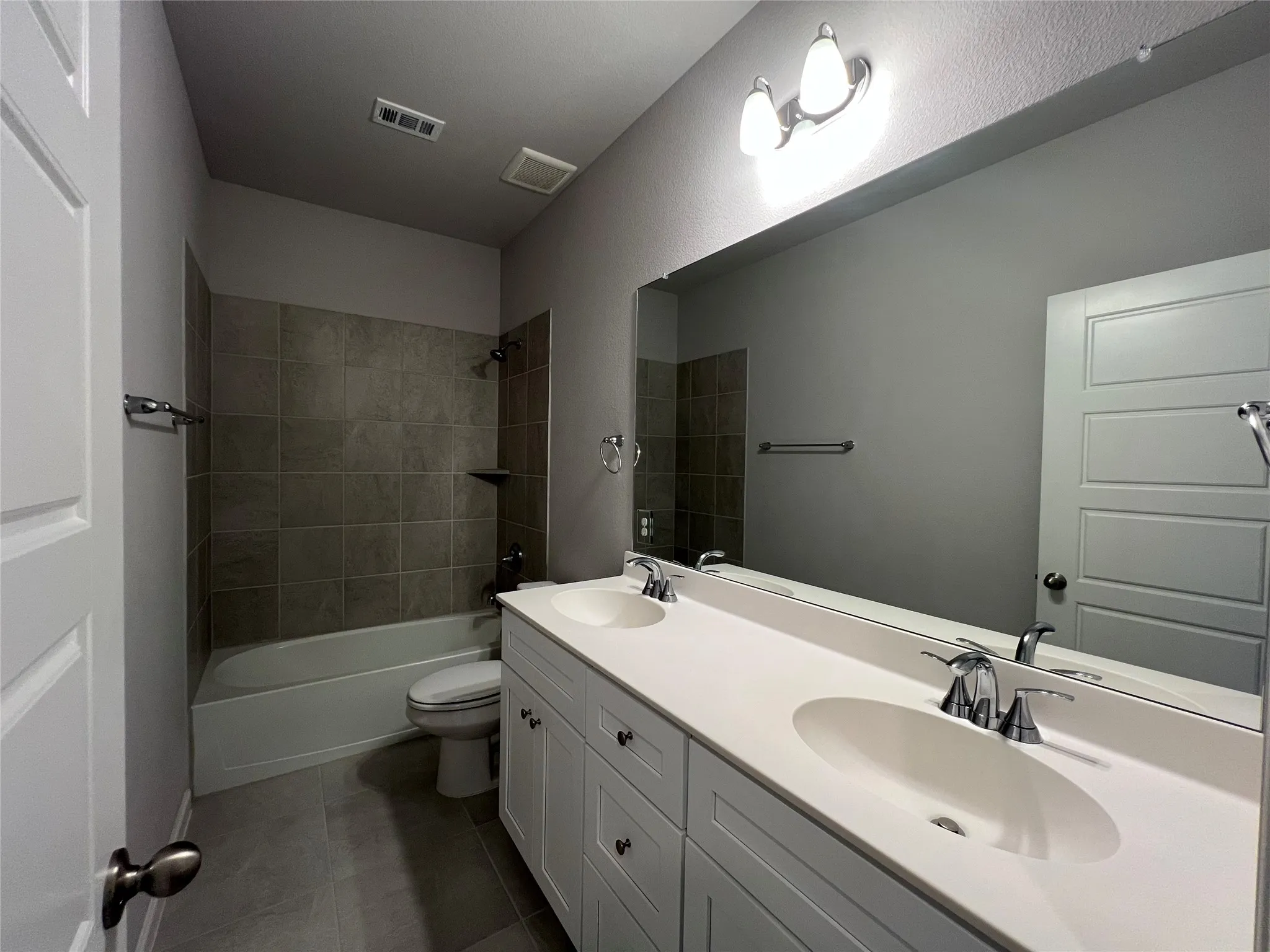 Single Family Residence For Rent in Tarrant County , 4805 Porque Court, Fort Worth, Texas 76244, 5 Bedroom, 3 Bathroom, 2 Garage spaces, 3,072 Sqft, built in 2021, mls#21371490, Real Estate Agent in Fort Worth, Homes For Rent in Tarrant county, Homes For Rent in Fort Worth, Realtor in Fort Worth Texas, Real Estate Brokerage Independent Realty Texas, Luminita Cordes Realtor
