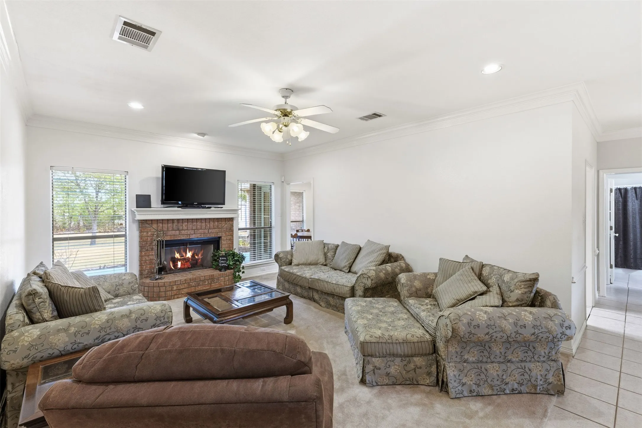 Single Family Residence For Sale in Dallas County , 611 Dancer Lane, Lancaster, Texas 75146, 3 Bedroom, 2 Bathroom, 2 Garage spaces, 1,622 Sqft, built in 1996, mls#21369028, Real Estate Agent in Lancaster, Homes For Sale in Dallas county, Homes For Sale in Lancaster, Realtor in Lancaster Texas, Real Estate Brokerage Independent Realty Texas, Luminita Cordes Realtor