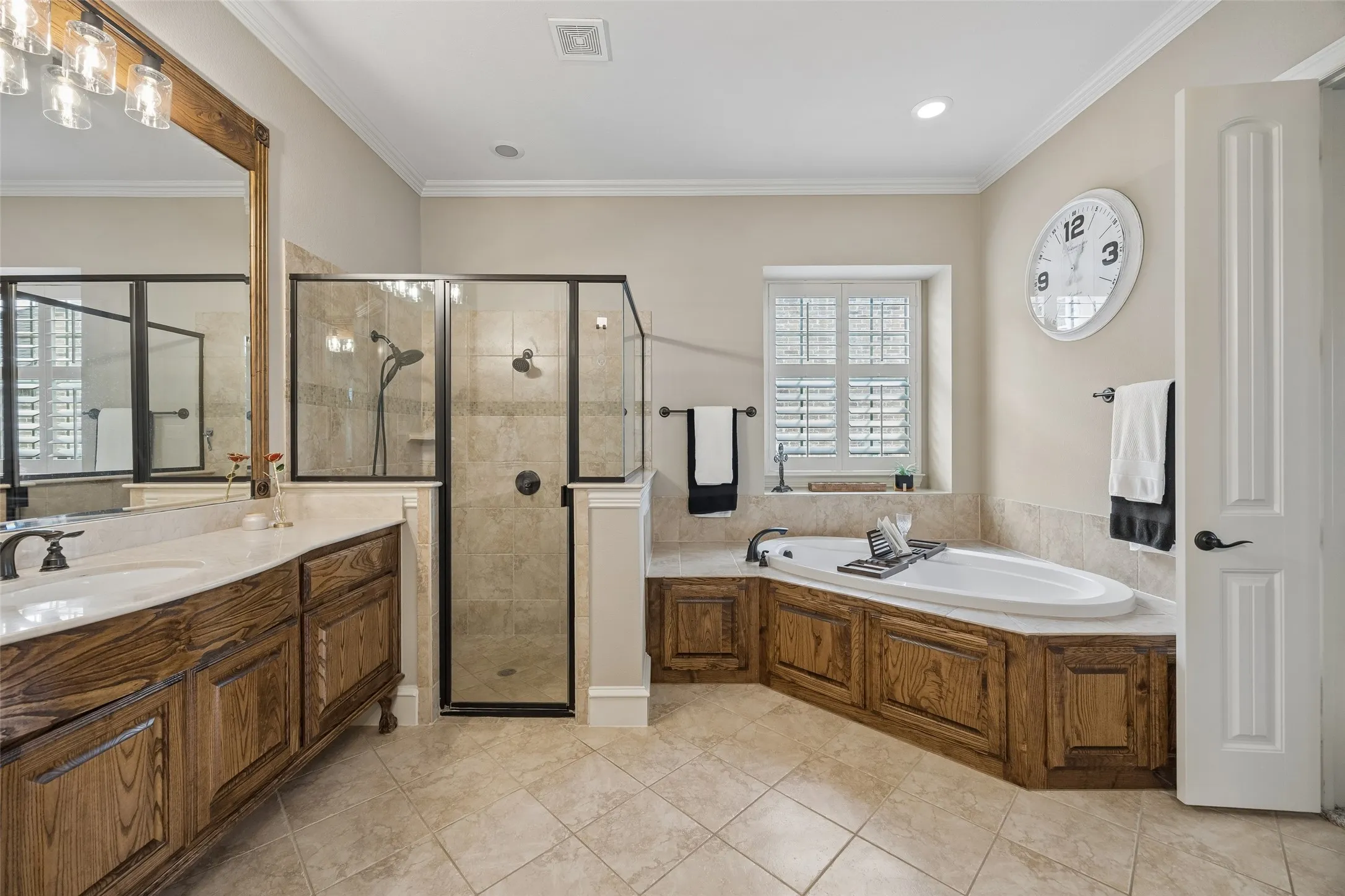 Single Family Residence For Sale in Collin County , 1806 Reynolds Court, Allen, Texas 75002, 5 Bedroom, 5 Bathroom, 3 Garage spaces, 4,885 Sqft, built in 2008, mls#21355483, Real Estate Agent in Allen, Homes For Sale in Collin county, Homes For Sale in Allen, Realtor in Allen Texas, Real Estate Brokerage Independent Realty Texas, Luminita Cordes Realtor