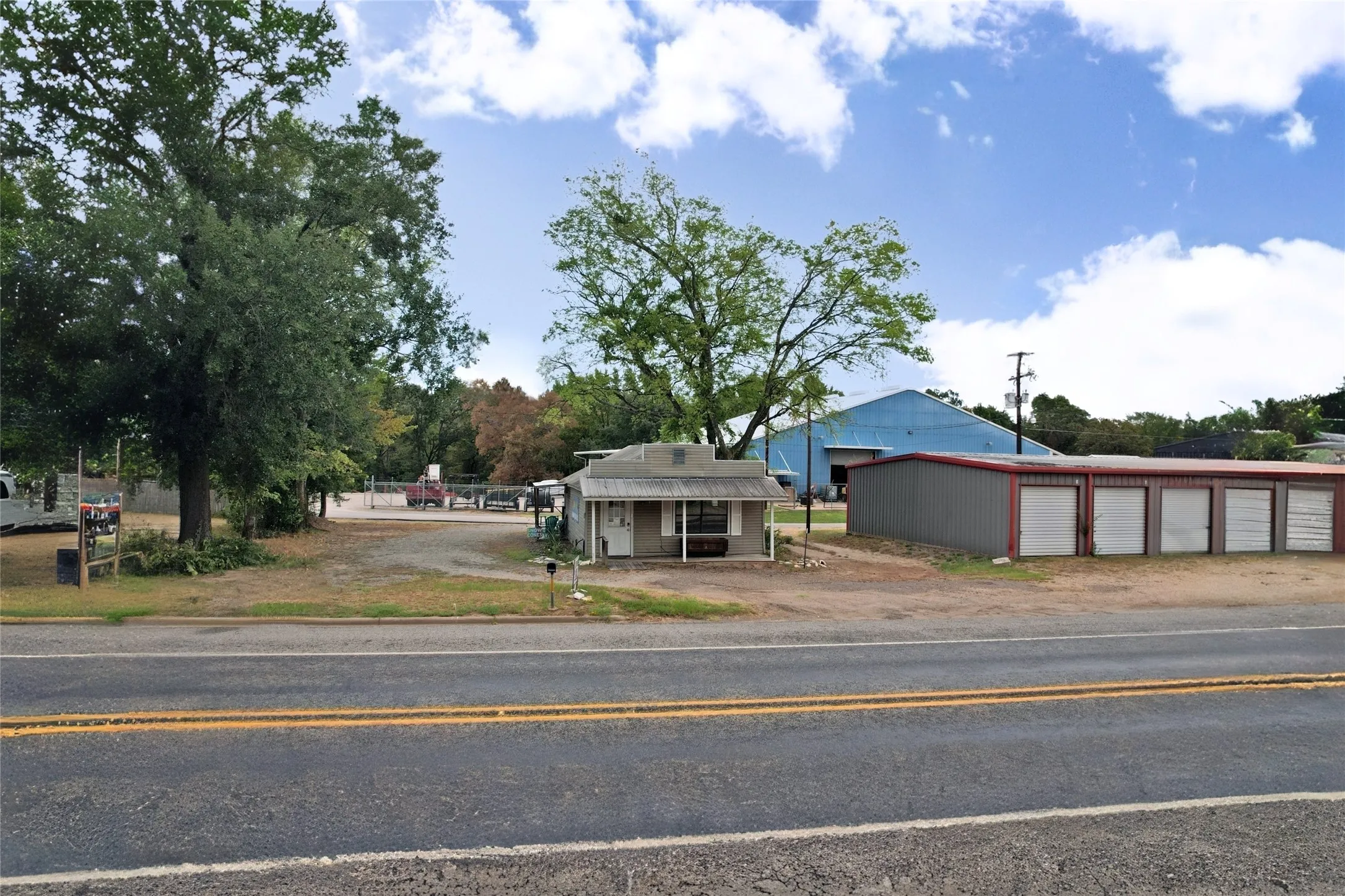 Business For Sale in Wood County , 415 W Bermuda Street, Quitman, Texas 75783, 0, 0, Garage spaces, 0 Sqft, built in 0, mls#21370039, Real Estate Agent in Quitman, Homes For Sale in Wood county, Homes For Sale in Quitman, Realtor in Quitman Texas, Real Estate Brokerage Independent Realty Texas, Luminita Cordes Realtor