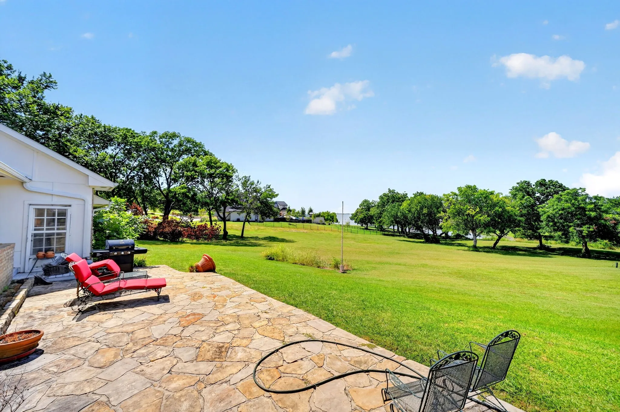 Single Family Residence For Rent in Rockwall County , 12 Meadowlake Drive, Heath, Texas 75032, 4 Bedroom, 2 Bathroom, 3 Garage spaces, 2,470 Sqft, built in 1981, mls#21368274, Real Estate Agent in Heath, Homes For Rent in Rockwall county, Homes For Rent in Heath, Realtor in Heath Texas, Real Estate Brokerage Independent Realty Texas, Luminita Cordes Realtor