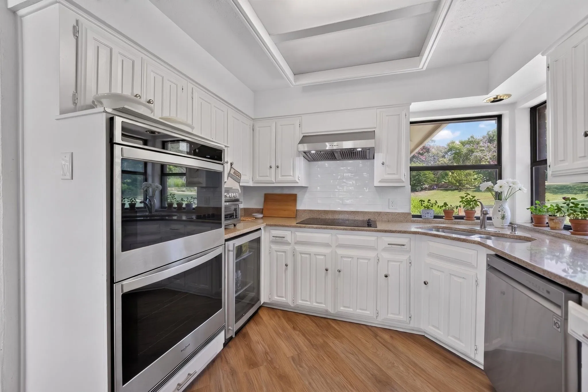 Single Family Residence For Rent in Rockwall County , 12 Meadowlake Drive, Heath, Texas 75032, 4 Bedroom, 2 Bathroom, 3 Garage spaces, 2,470 Sqft, built in 1981, mls#21368274, Real Estate Agent in Heath, Homes For Rent in Rockwall county, Homes For Rent in Heath, Realtor in Heath Texas, Real Estate Brokerage Independent Realty Texas, Luminita Cordes Realtor