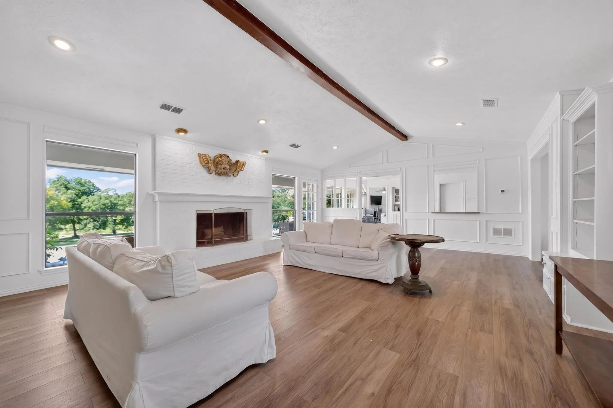 Single Family Residence For Rent in Rockwall County , 12 Meadowlake Drive, Heath, Texas 75032, 4 Bedroom, 2 Bathroom, 3 Garage spaces, 2,470 Sqft, built in 1981, mls#21368274, Real Estate Agent in Heath, Homes For Rent in Rockwall county, Homes For Rent in Heath, Realtor in Heath Texas, Real Estate Brokerage Independent Realty Texas, Luminita Cordes Realtor