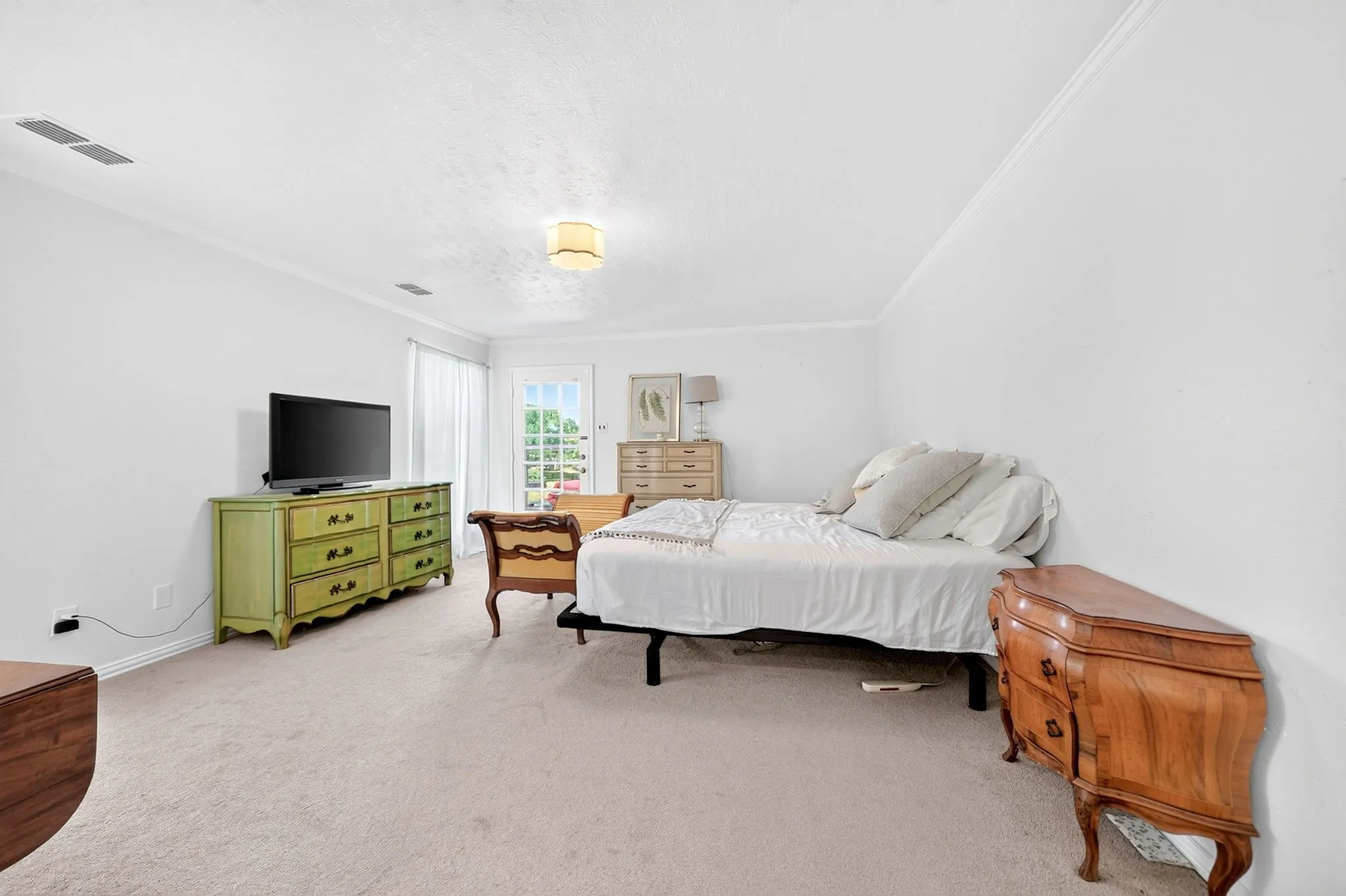 Single Family Residence For Rent in Rockwall County , 12 Meadowlake Drive, Heath, Texas 75032, 4 Bedroom, 2 Bathroom, 3 Garage spaces, 2,470 Sqft, built in 1981, mls#21368274, Real Estate Agent in Heath, Homes For Rent in Rockwall county, Homes For Rent in Heath, Realtor in Heath Texas, Real Estate Brokerage Independent Realty Texas, Luminita Cordes Realtor