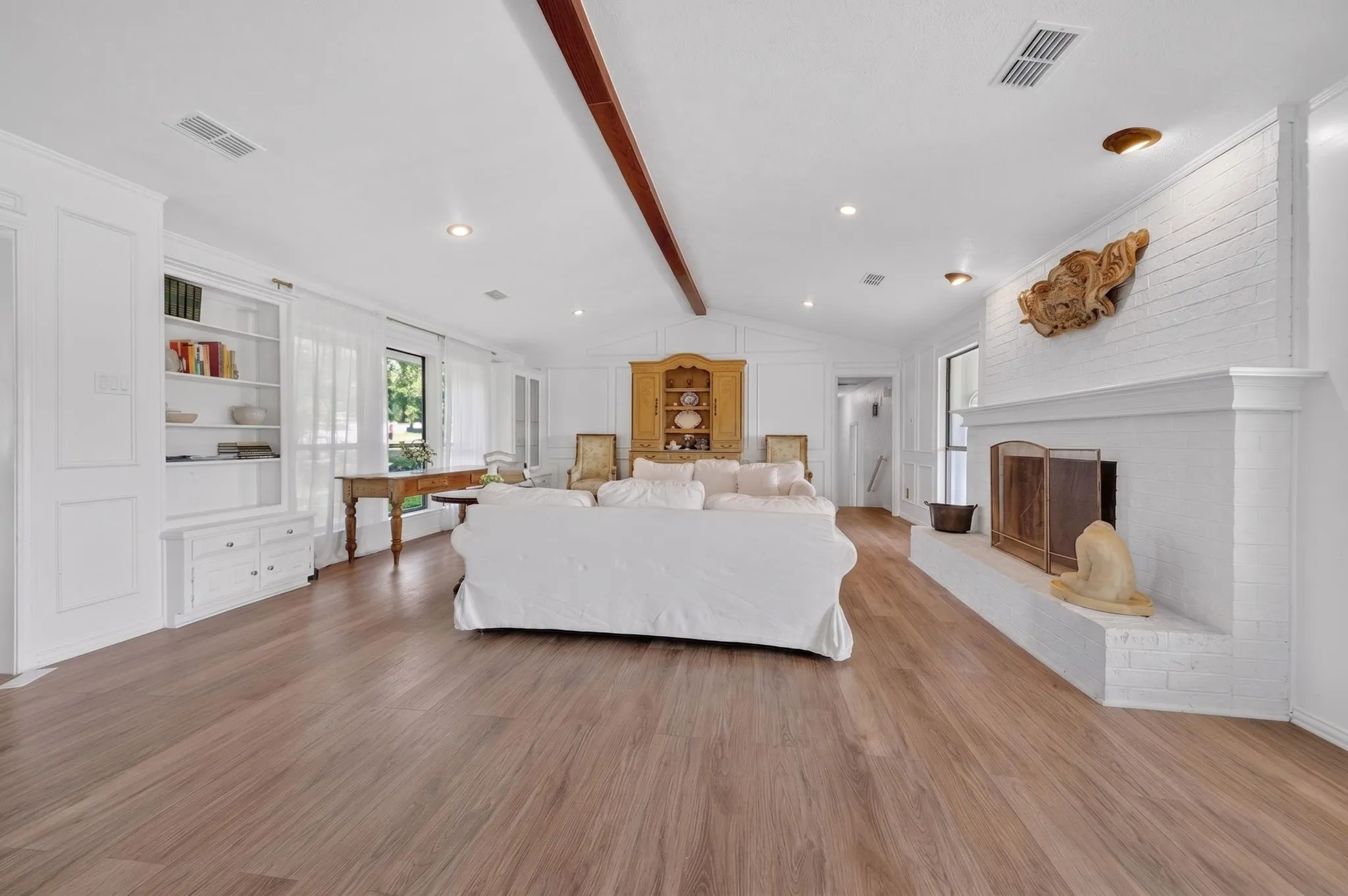 Single Family Residence For Rent in Rockwall County , 12 Meadowlake Drive, Heath, Texas 75032, 4 Bedroom, 2 Bathroom, 3 Garage spaces, 2,470 Sqft, built in 1981, mls#21368274, Real Estate Agent in Heath, Homes For Rent in Rockwall county, Homes For Rent in Heath, Realtor in Heath Texas, Real Estate Brokerage Independent Realty Texas, Luminita Cordes Realtor