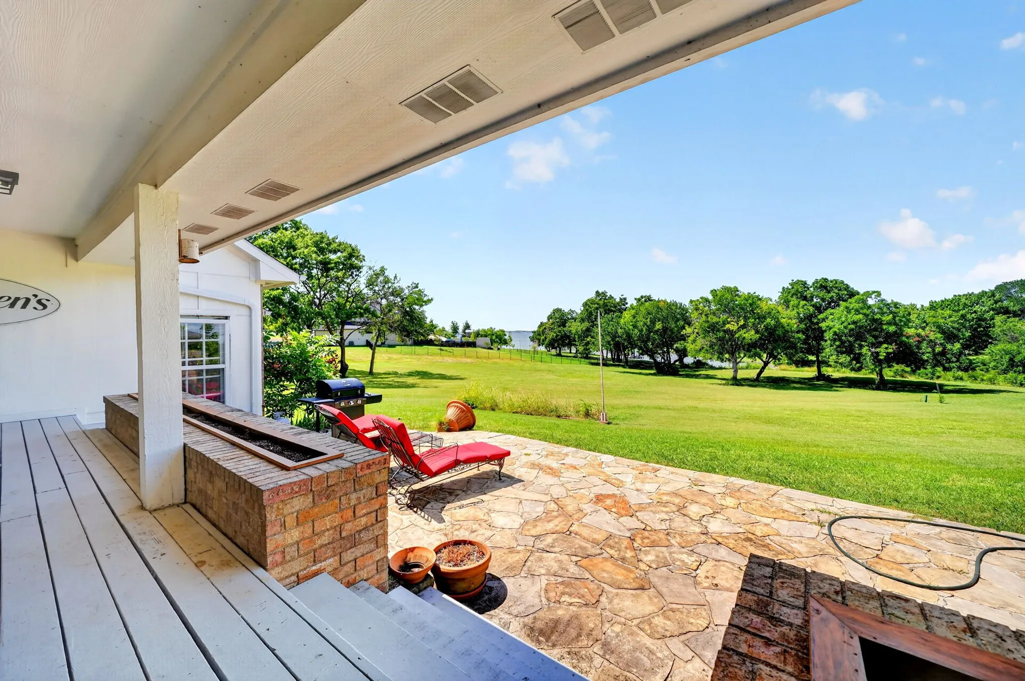 Single Family Residence For Rent in Rockwall County , 12 Meadowlake Drive, Heath, Texas 75032, 4 Bedroom, 2 Bathroom, 3 Garage spaces, 2,470 Sqft, built in 1981, mls#21368274, Real Estate Agent in Heath, Homes For Rent in Rockwall county, Homes For Rent in Heath, Realtor in Heath Texas, Real Estate Brokerage Independent Realty Texas, Luminita Cordes Realtor
