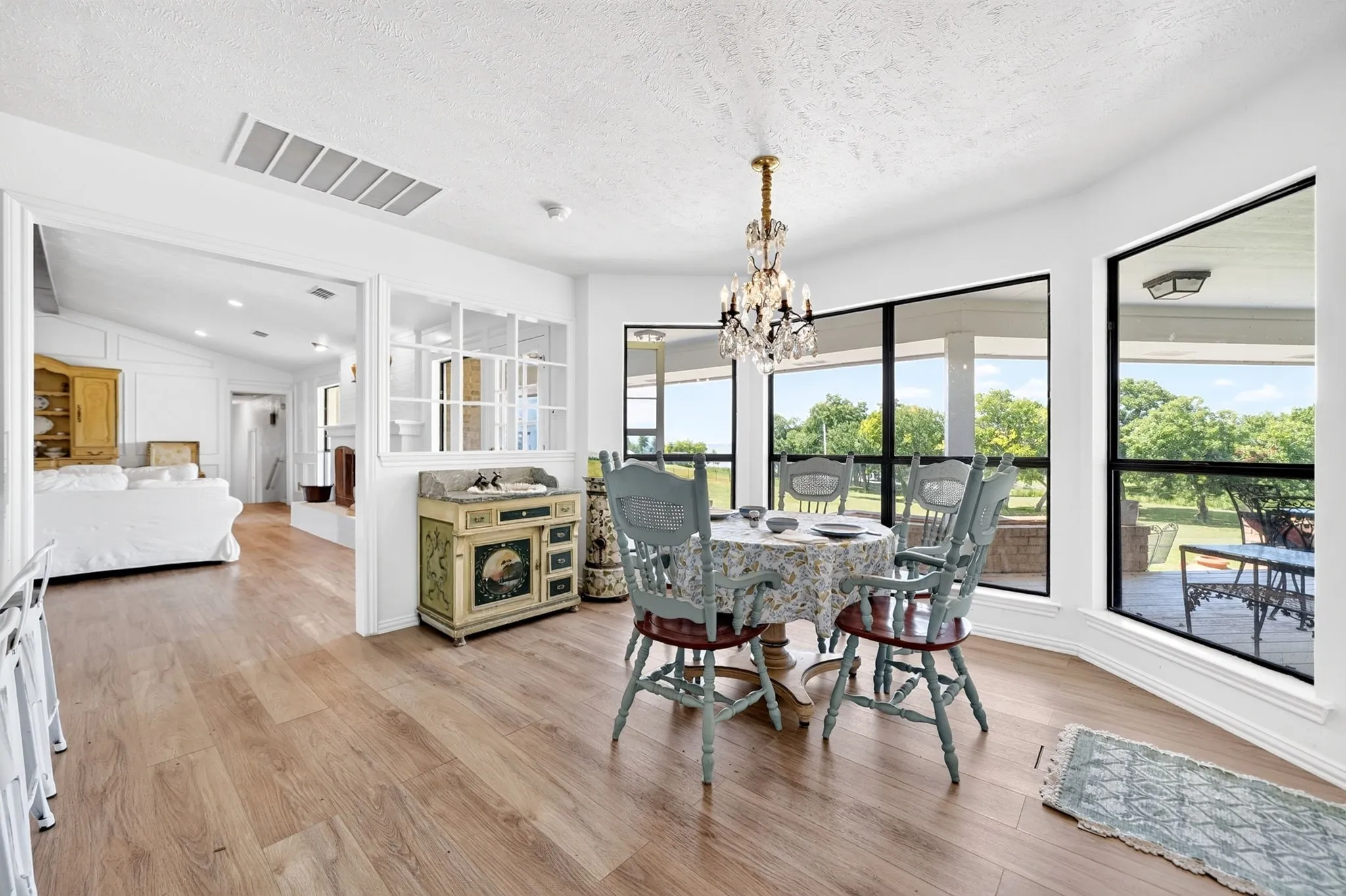 Single Family Residence For Rent in Rockwall County , 12 Meadowlake Drive, Heath, Texas 75032, 4 Bedroom, 2 Bathroom, 3 Garage spaces, 2,470 Sqft, built in 1981, mls#21368274, Real Estate Agent in Heath, Homes For Rent in Rockwall county, Homes For Rent in Heath, Realtor in Heath Texas, Real Estate Brokerage Independent Realty Texas, Luminita Cordes Realtor