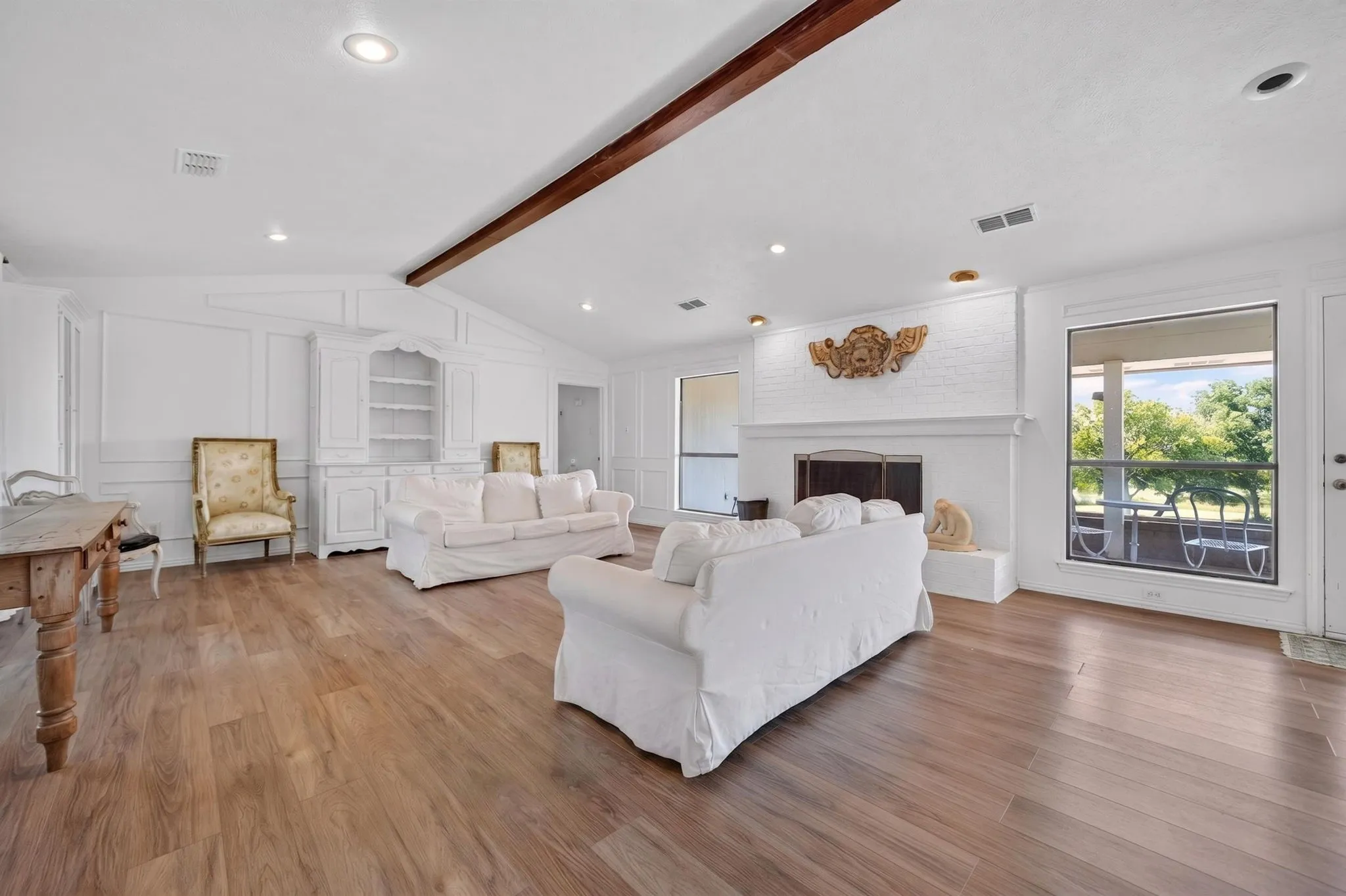 Single Family Residence For Rent in Rockwall County , 12 Meadowlake Drive, Heath, Texas 75032, 4 Bedroom, 2 Bathroom, 3 Garage spaces, 2,470 Sqft, built in 1981, mls#21368274, Real Estate Agent in Heath, Homes For Rent in Rockwall county, Homes For Rent in Heath, Realtor in Heath Texas, Real Estate Brokerage Independent Realty Texas, Luminita Cordes Realtor
