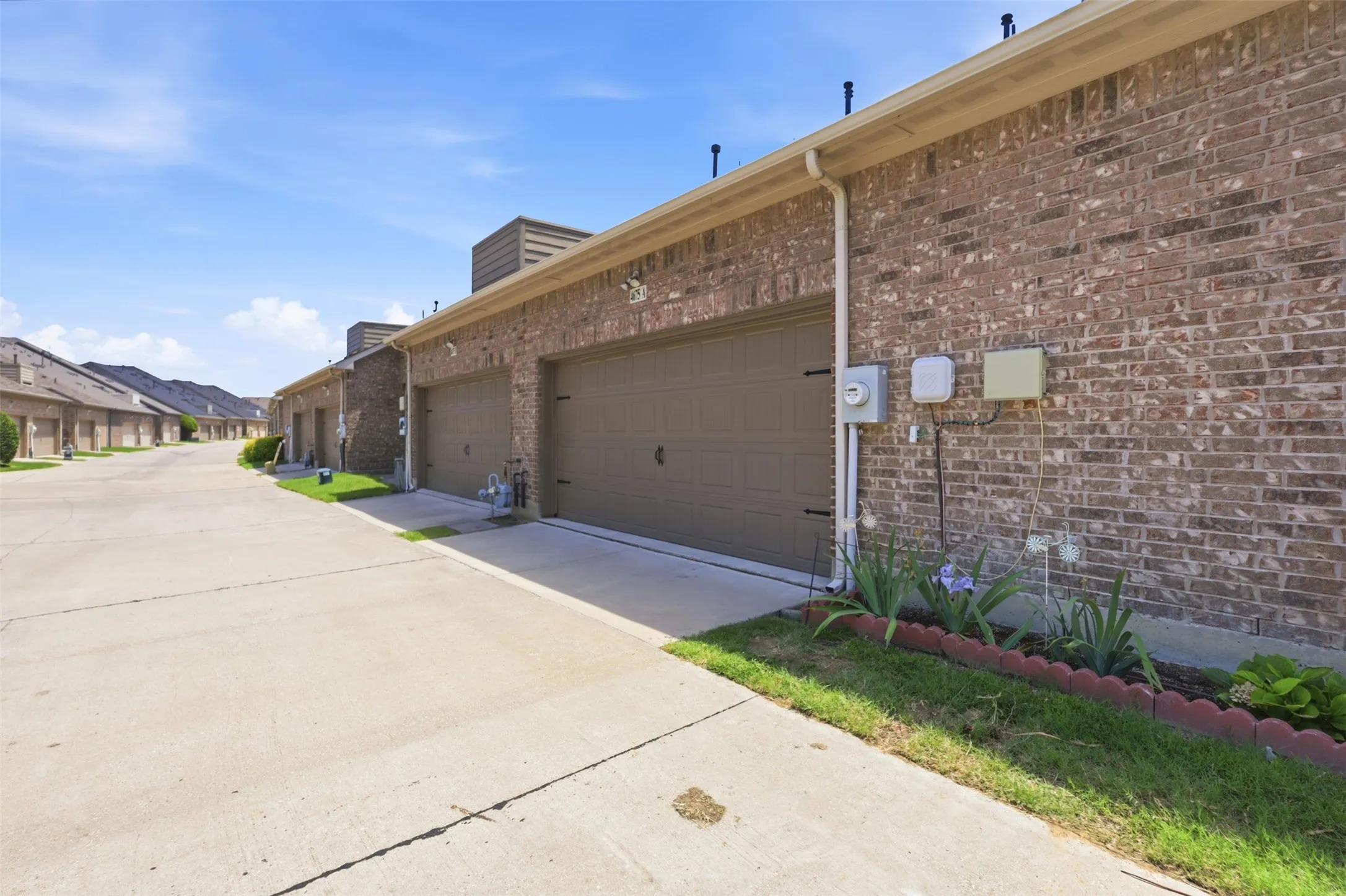 Single Family Residence For Rent in Denton County , 4675 Rhett Lane A, Carrollton, Texas 75010, 3 Bedroom, 3 Bathroom, 2 Garage spaces, 2,262 Sqft, built in 2015, mls#21371499, Real Estate Agent in Carrollton, Homes For Rent in Denton county, Homes For Rent in Carrollton, Realtor in Carrollton Texas, Real Estate Brokerage Independent Realty Texas, Luminita Cordes Realtor