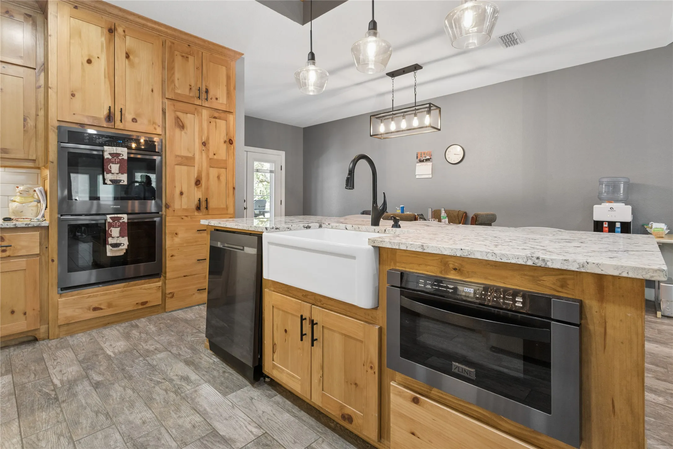 Single Family Residence For Sale in Bowie County , 1100 Fm 992 N, De Kalb, Texas 75559, 3 Bedroom, 3 Bathroom, 2 Garage spaces, 2,359 Sqft, built in 2021, mls#21370064, Real Estate Agent in De Kalb, Homes For Sale in Bowie county, Homes For Sale in De Kalb, Realtor in De Kalb Texas, Real Estate Brokerage Independent Realty Texas, Luminita Cordes Realtor