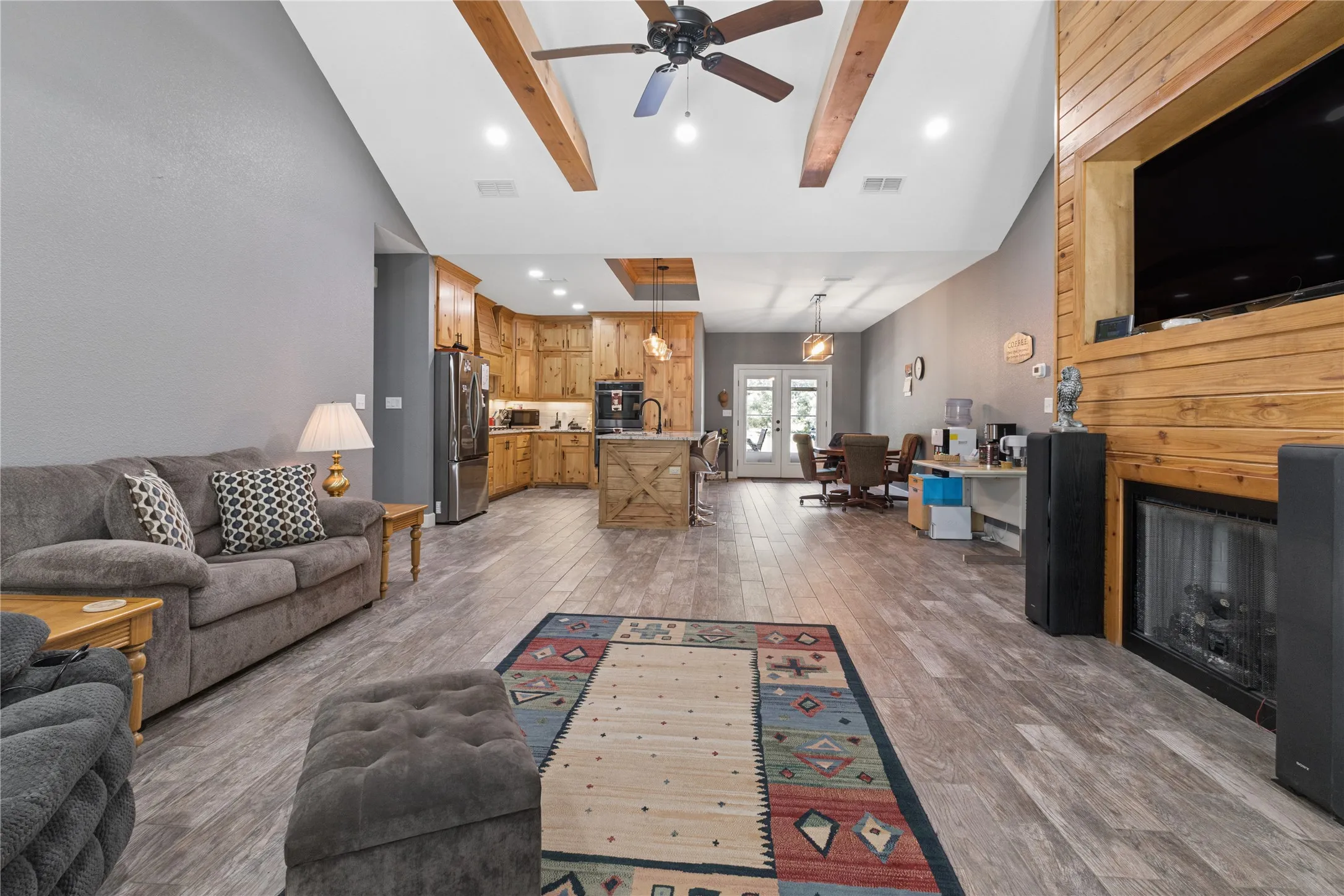 Single Family Residence For Sale in Bowie County , 1100 Fm 992 N, De Kalb, Texas 75559, 3 Bedroom, 3 Bathroom, 2 Garage spaces, 2,359 Sqft, built in 2021, mls#21370064, Real Estate Agent in De Kalb, Homes For Sale in Bowie county, Homes For Sale in De Kalb, Realtor in De Kalb Texas, Real Estate Brokerage Independent Realty Texas, Luminita Cordes Realtor