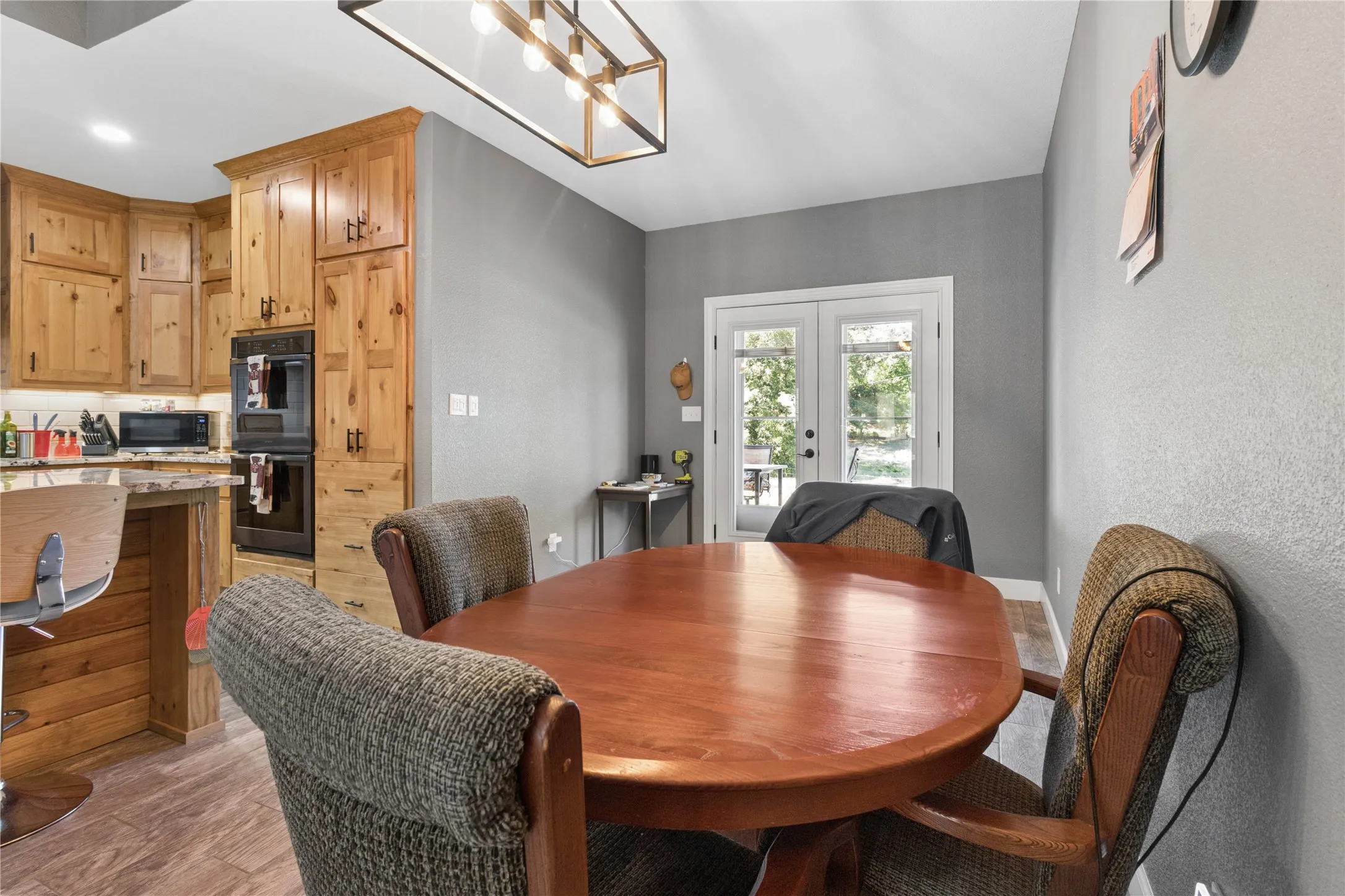 Single Family Residence For Sale in Bowie County , 1100 Fm 992 N, De Kalb, Texas 75559, 3 Bedroom, 3 Bathroom, 2 Garage spaces, 2,359 Sqft, built in 2021, mls#21370064, Real Estate Agent in De Kalb, Homes For Sale in Bowie county, Homes For Sale in De Kalb, Realtor in De Kalb Texas, Real Estate Brokerage Independent Realty Texas, Luminita Cordes Realtor