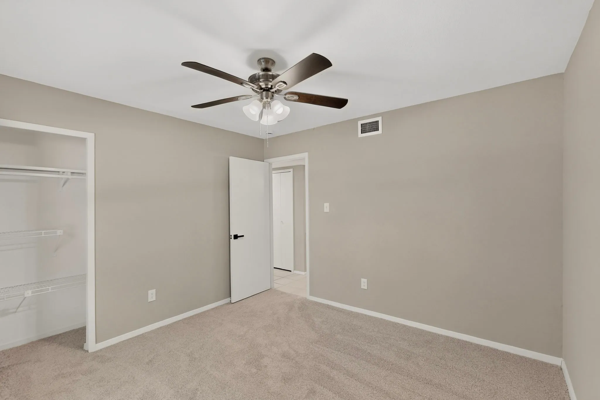 Single Family Residence For Sale in Collin County , 2404 Lemmontree Lane, Plano, Texas 75074, 3 Bedroom, 2 Bathroom, 2 Garage spaces, 1,430 Sqft, built in 1982, mls#21357470, Real Estate Agent in Plano, Homes For Sale in Collin county, Homes For Sale in Plano, Realtor in Plano Texas, Real Estate Brokerage Independent Realty Texas, Luminita Cordes Realtor