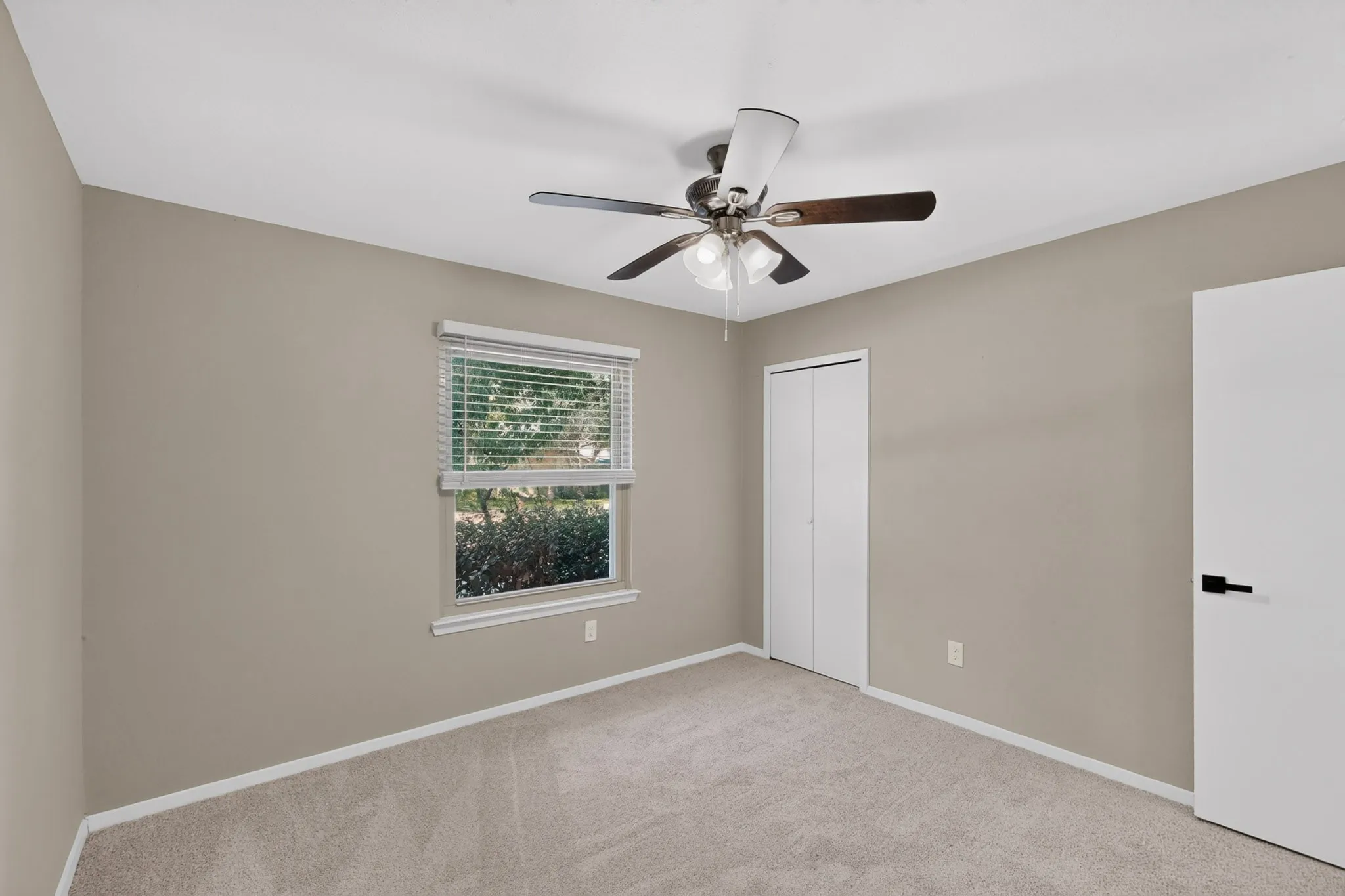 Single Family Residence For Sale in Collin County , 2404 Lemmontree Lane, Plano, Texas 75074, 3 Bedroom, 2 Bathroom, 2 Garage spaces, 1,430 Sqft, built in 1982, mls#21357470, Real Estate Agent in Plano, Homes For Sale in Collin county, Homes For Sale in Plano, Realtor in Plano Texas, Real Estate Brokerage Independent Realty Texas, Luminita Cordes Realtor