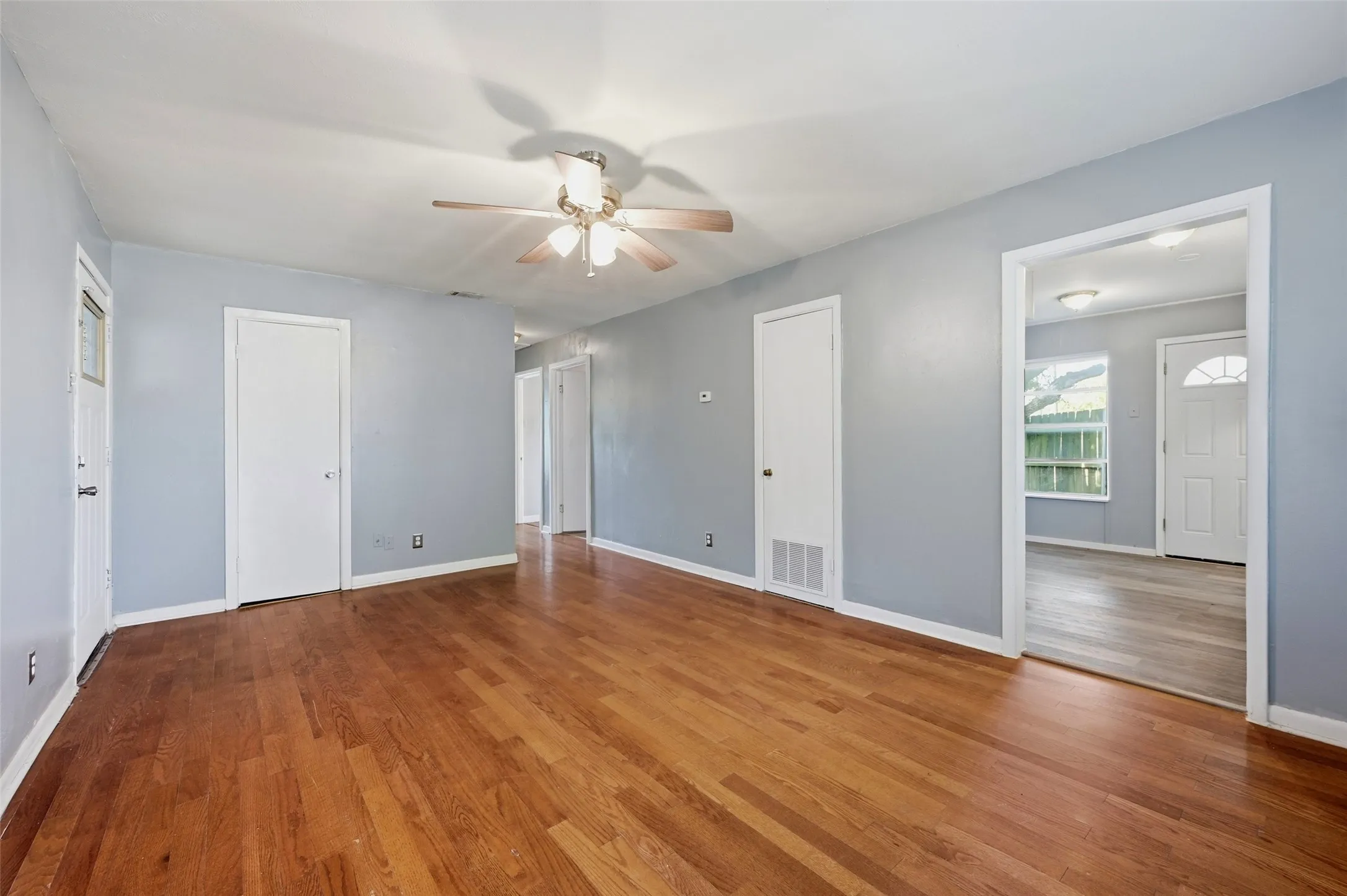 Single Family Residence For Sale in Grayson County , 636 S Andrews Avenue, Sherman, Texas 75090, 3 Bedroom, 1 Bathroom, Garage spaces, 1,014 Sqft, built in 1958, mls#21370398, Real Estate Agent in Sherman, Homes For Sale in Grayson county, Homes For Sale in Sherman, Realtor in Sherman Texas, Real Estate Brokerage Independent Realty Texas, Luminita Cordes Realtor