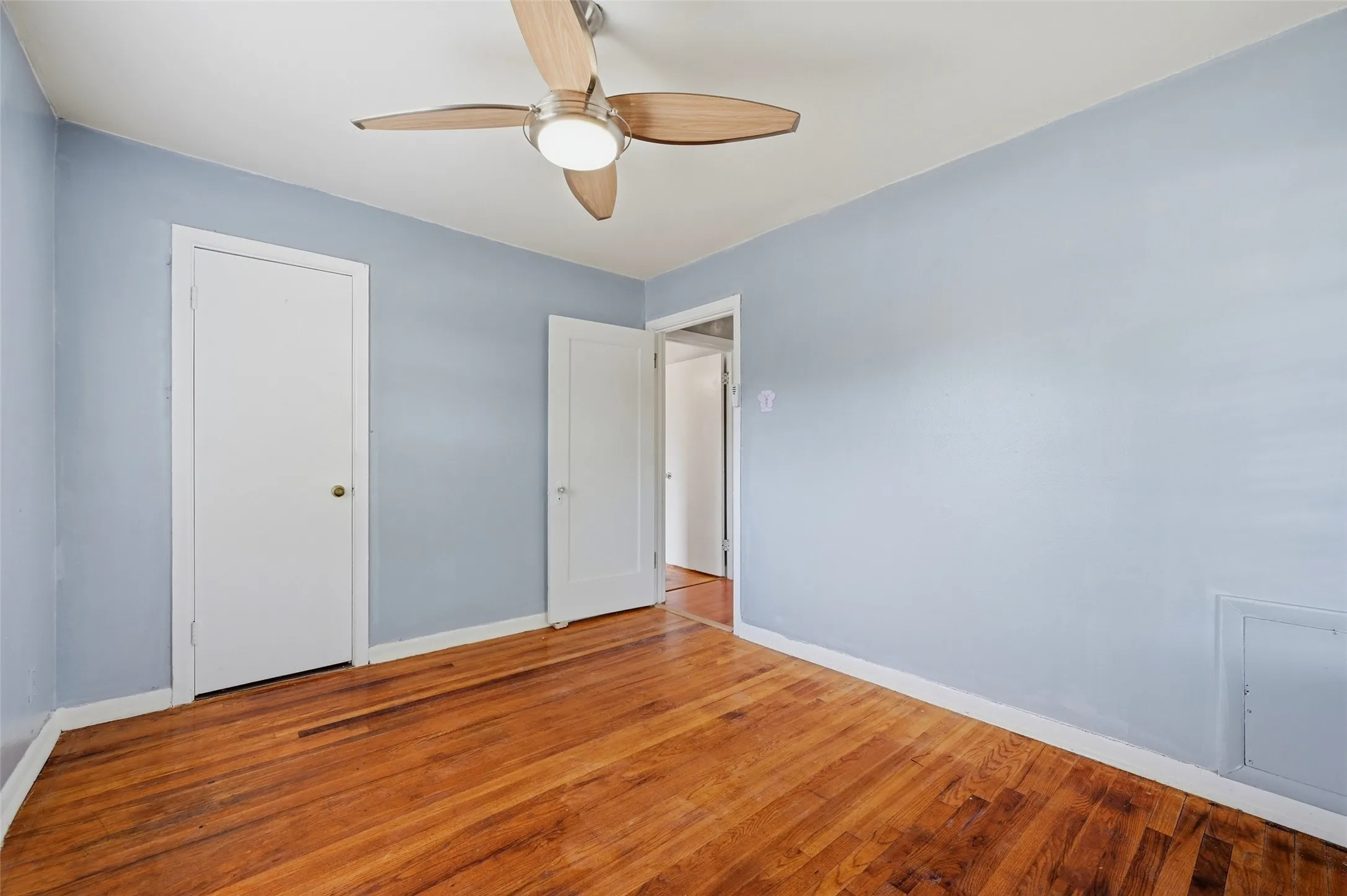 Single Family Residence For Sale in Grayson County , 636 S Andrews Avenue, Sherman, Texas 75090, 3 Bedroom, 1 Bathroom, Garage spaces, 1,014 Sqft, built in 1958, mls#21370398, Real Estate Agent in Sherman, Homes For Sale in Grayson county, Homes For Sale in Sherman, Realtor in Sherman Texas, Real Estate Brokerage Independent Realty Texas, Luminita Cordes Realtor